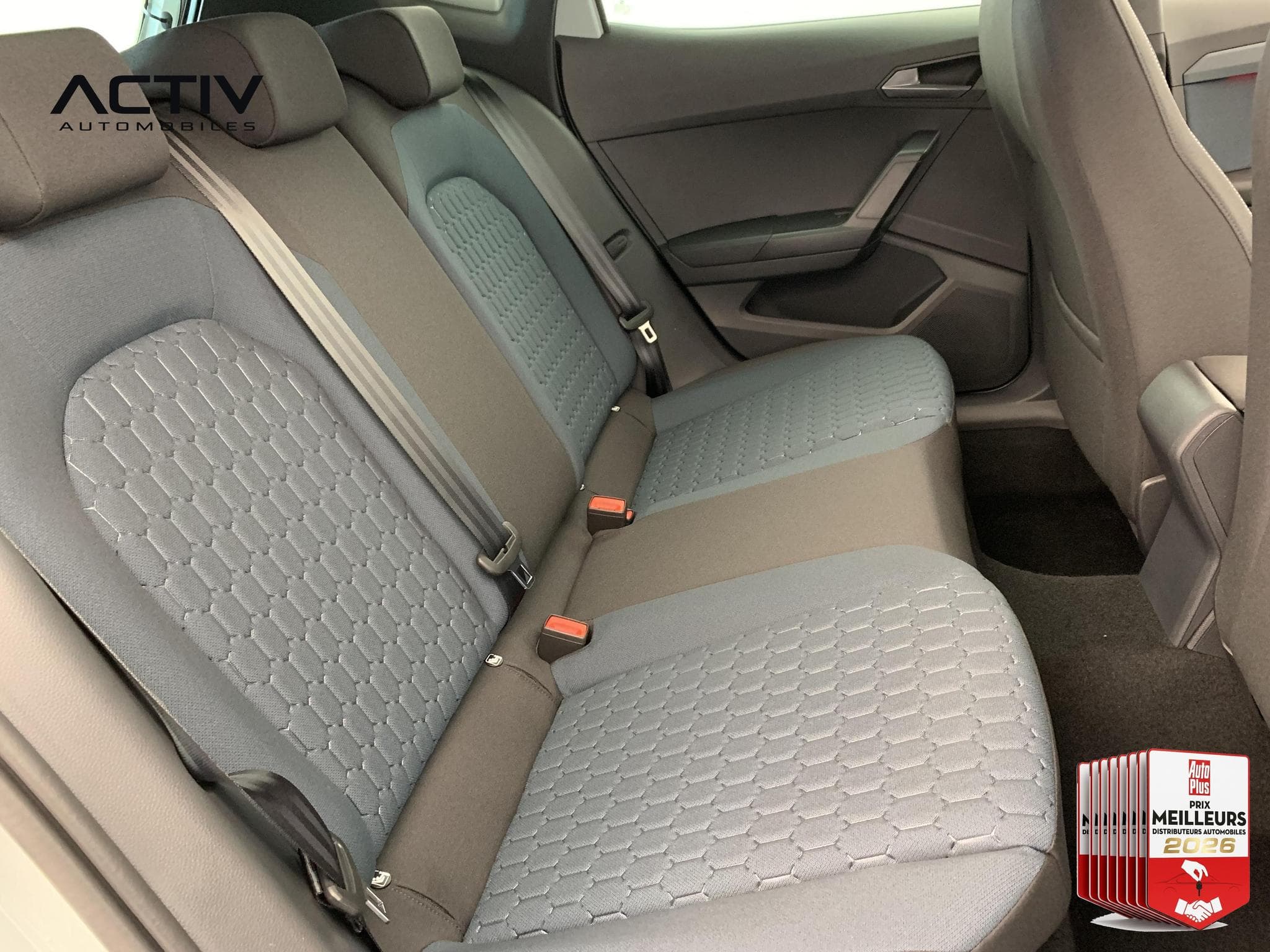 Seat Arona 1.0 TSI 115 ch Start/Stop DSG7 Copa (2026) - Foto 10