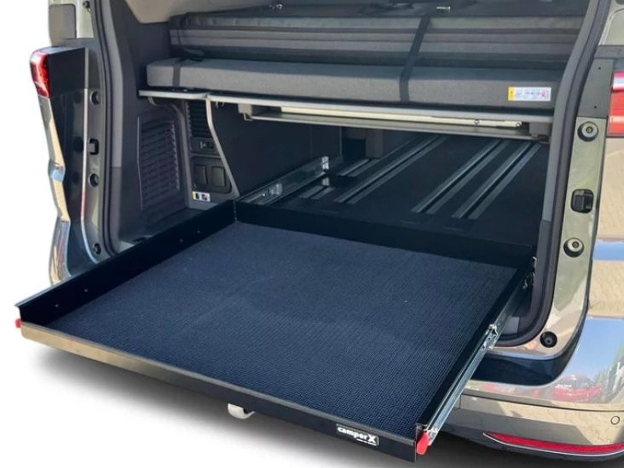 VW Multivan T7 California Beach (2025) - Photo 3