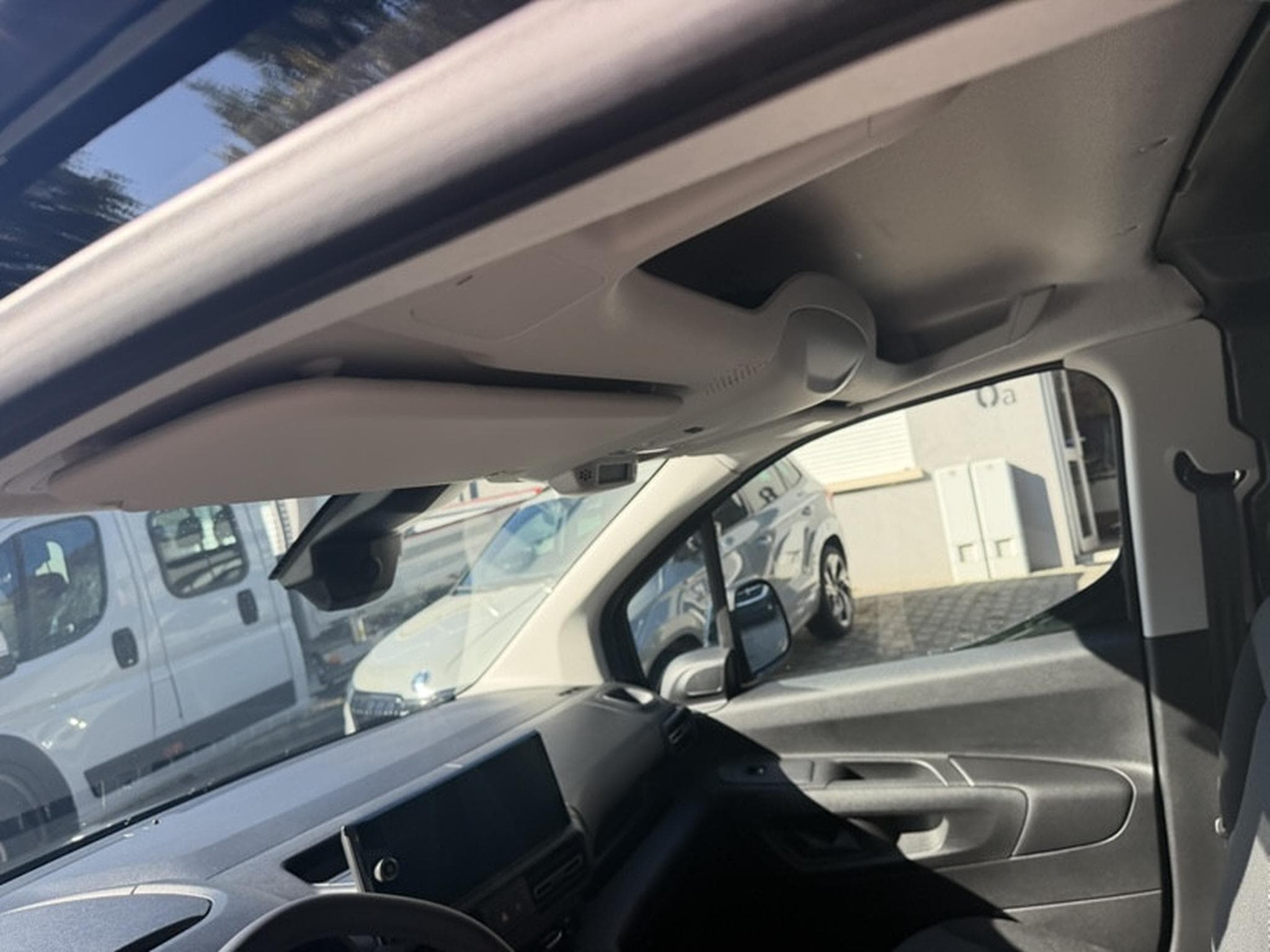 Fiat Doblo 1.5 BlueHDI 130 EAT8 L2H1 (2025) - Foto 18