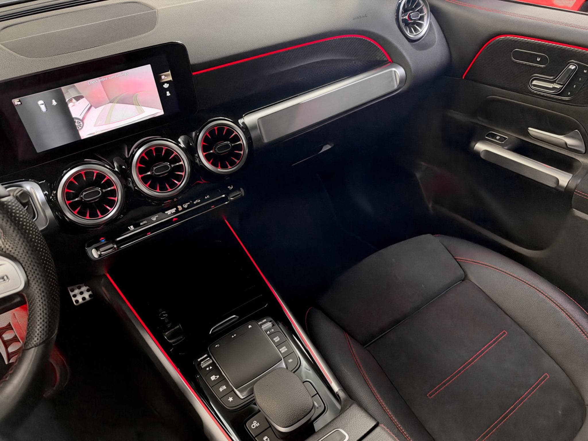 Mercedes GLB 35 AMG 35 AMG 4MATIC (2023) - Photo 12