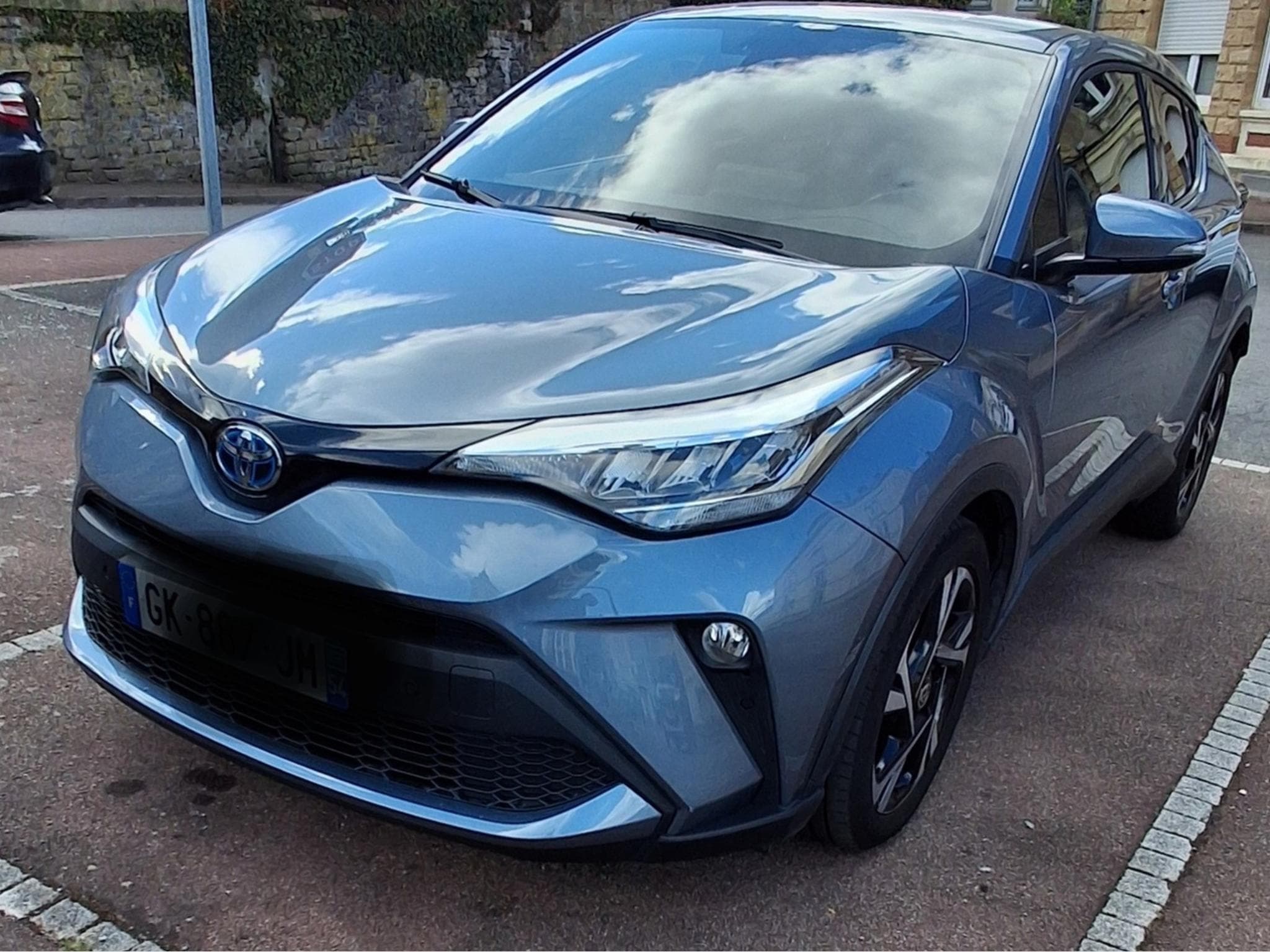 Toyota C-HR design (2022) - Photo 1