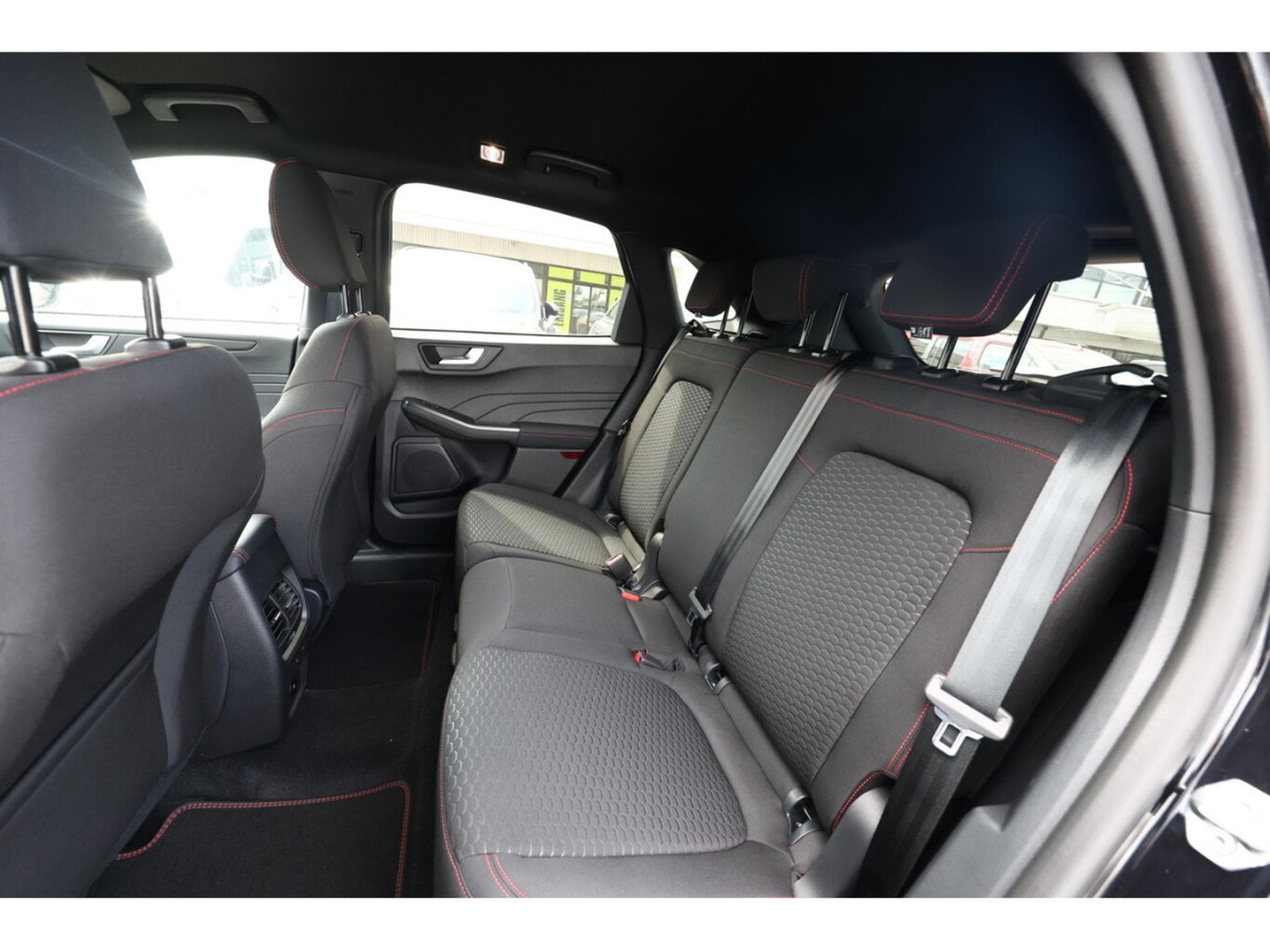 Ford Kuga 2.5 PHEV 242 Auto ST-Line (2026) - Foto 8