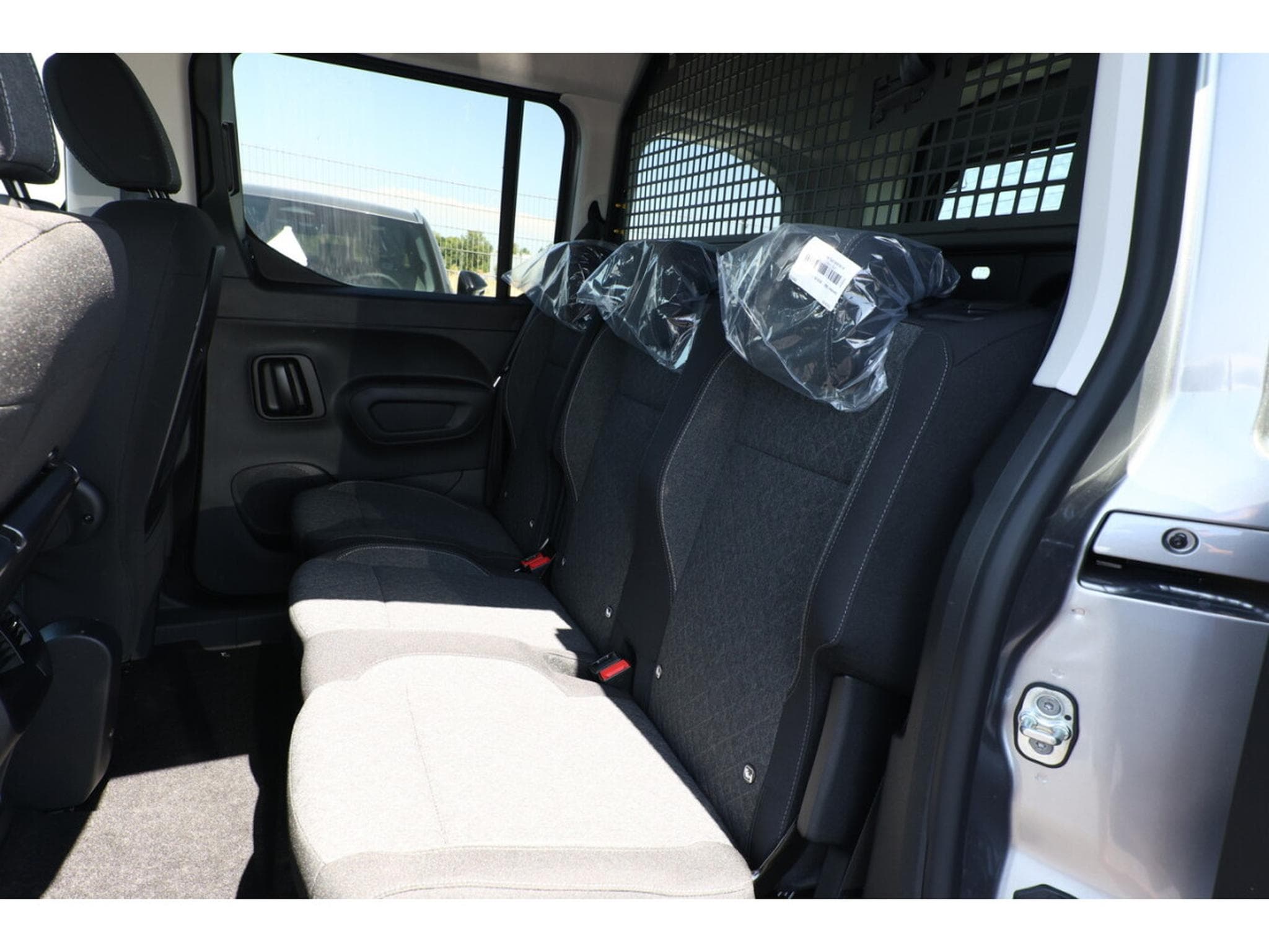 Opel Combo 1.5 BlueHDi 130 AT8 GS (2026) - Foto 8