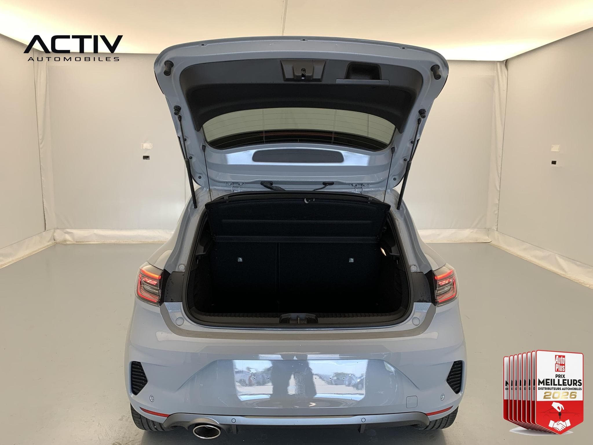 Renault Clio TCE 90 CH GSR2 ESPRIT ALPINE (2025) - Foto 12
