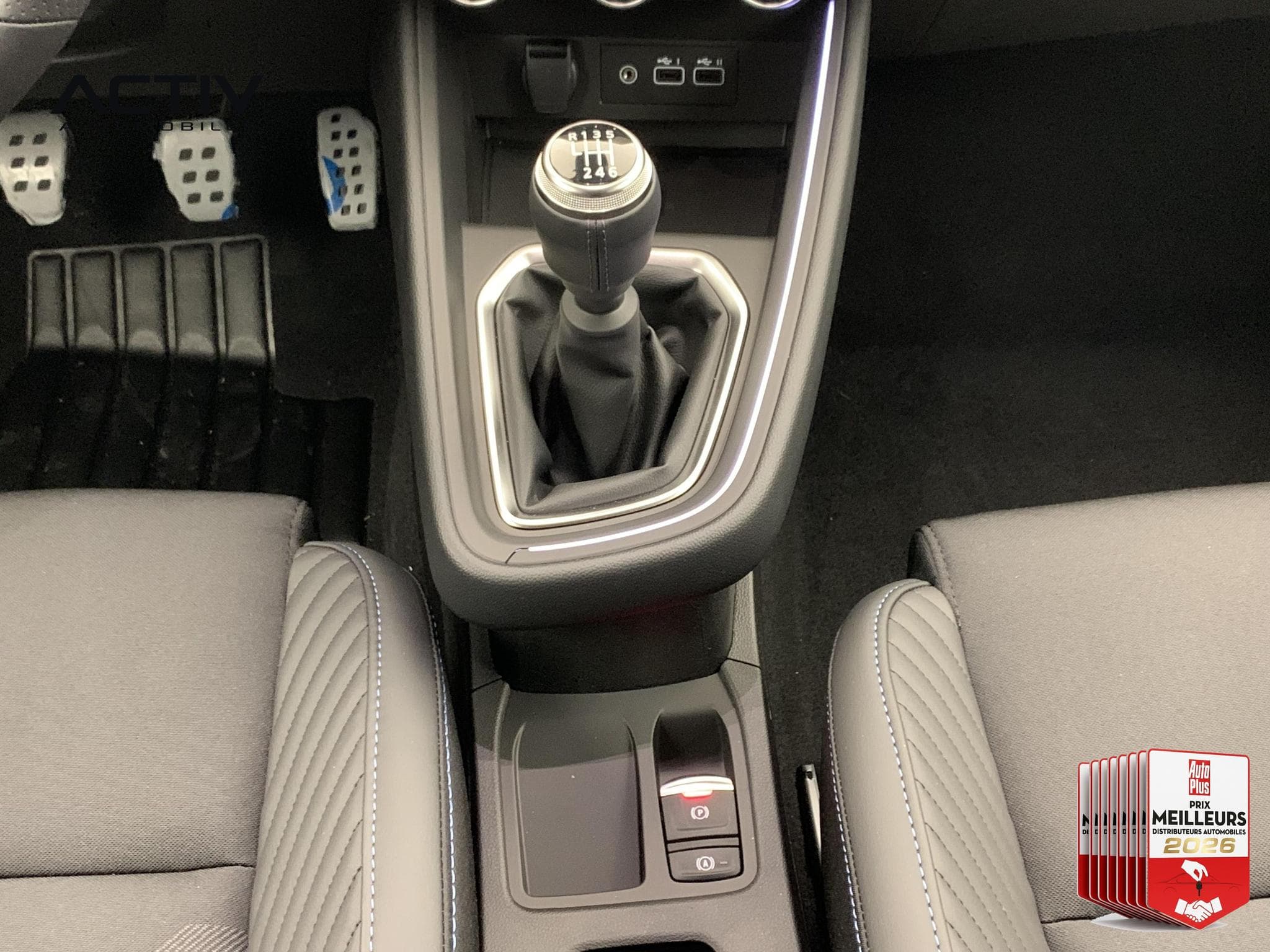 Renault Clio TCE 90 CH GSR2 ESPRIT ALPINE (2025) - Foto 17