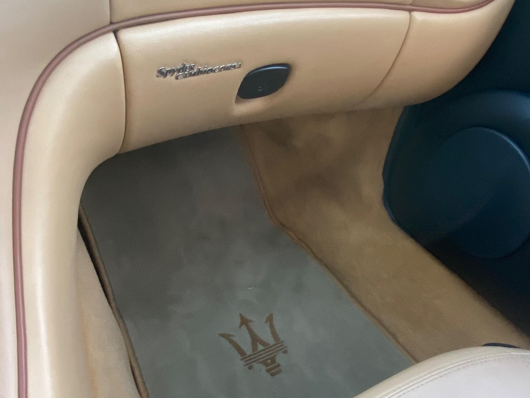 Maserati Spyder Cambiocorsa 4200 GT (2001) - Photo 11