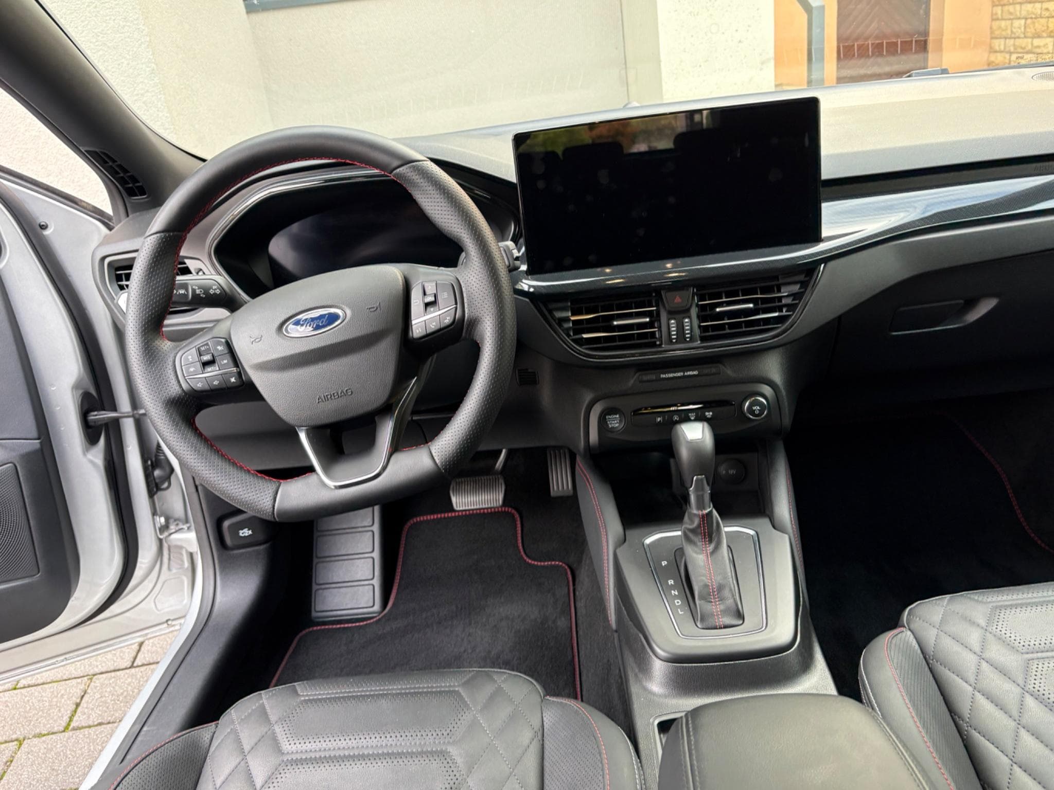 Ford Focus Clipper ST-Line X (2025) - Photo 8