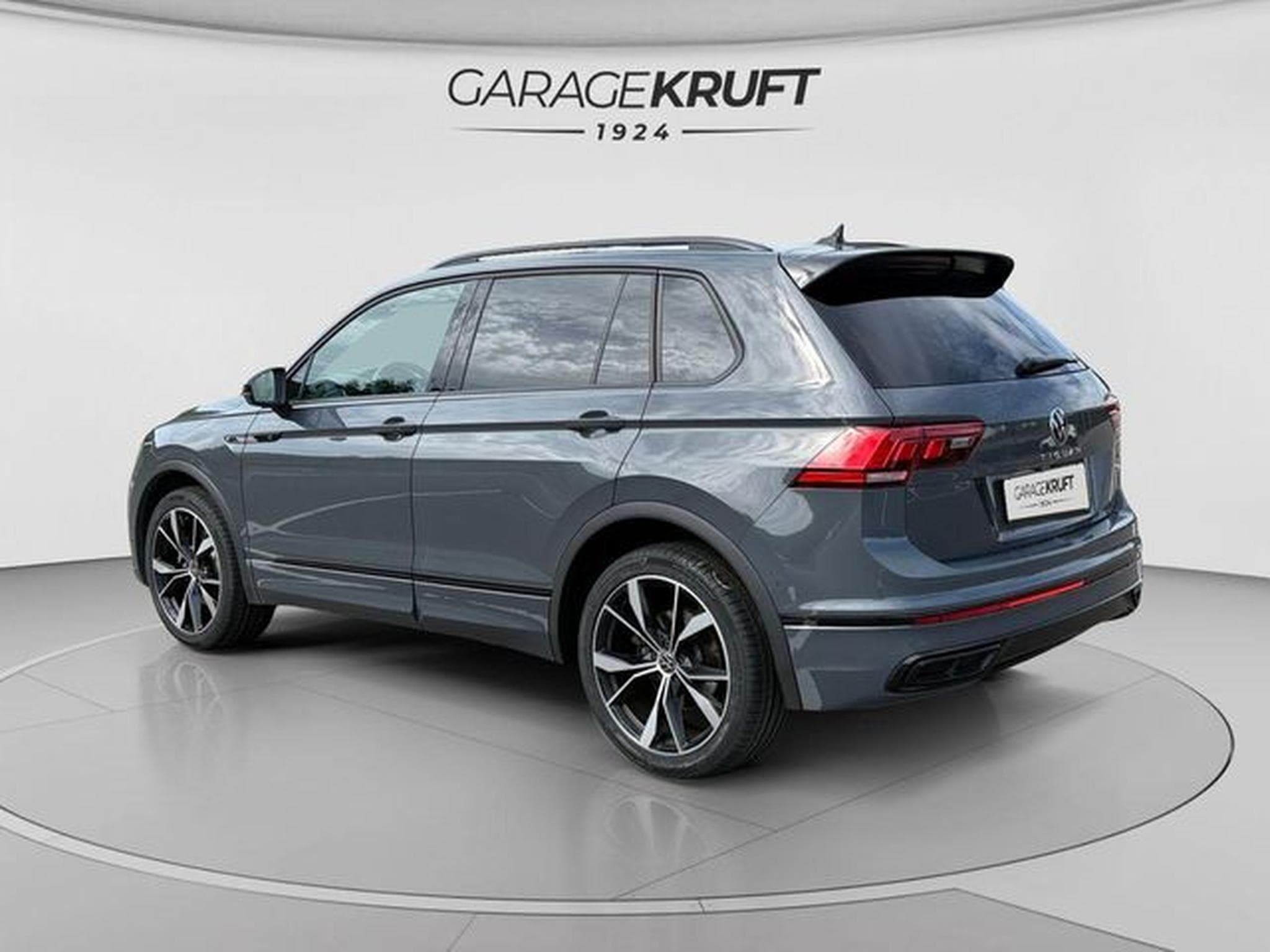 VW Tiguan Tiguan R-Line 4Motion, Black Style, DCC, ACC, Le (2022) - Photo 4