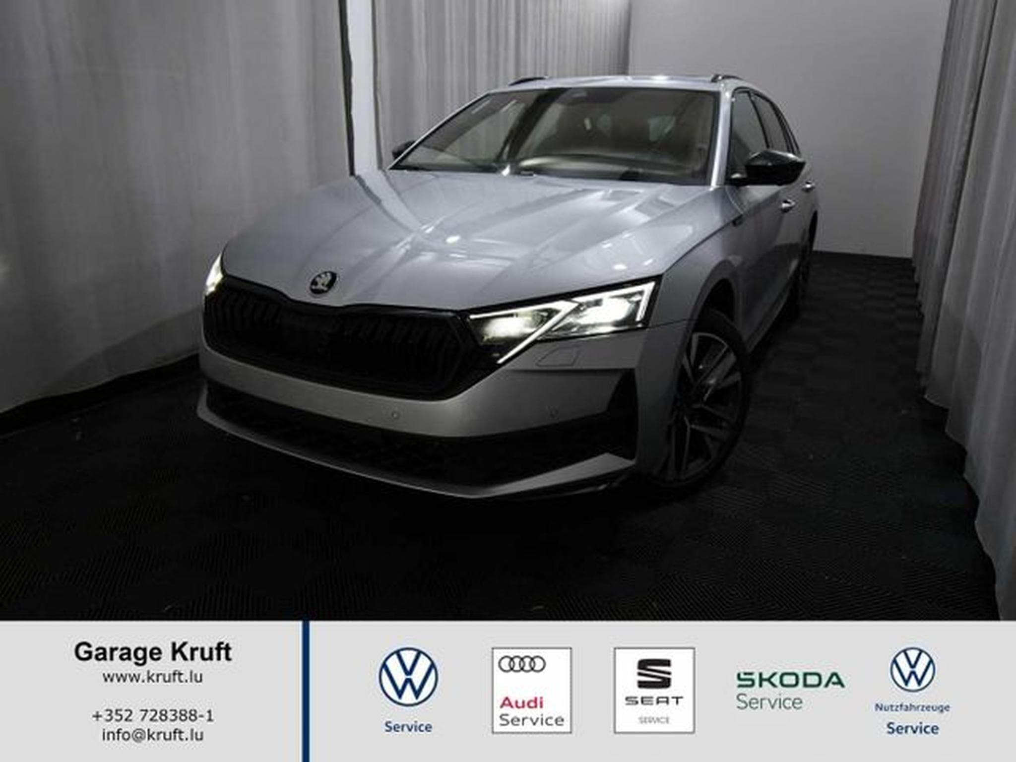 Skoda Octavia Octavia Combi 2.0 TDI DSG Sportline - AHK, Pano, (2025) - Foto 1