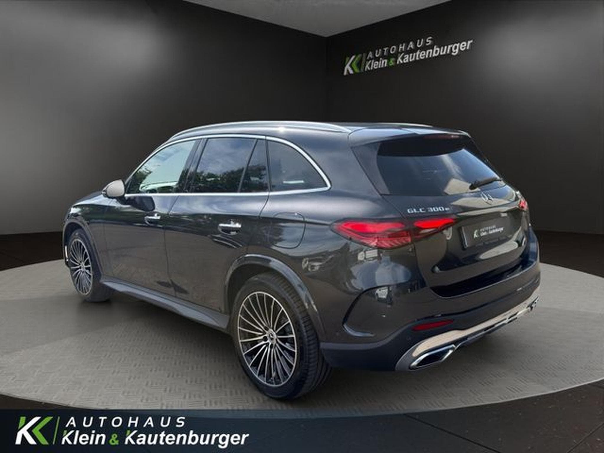 Mercedes GLC 300 GLC300e4M+AMG+PANO+AIRMATIC +HINTERA.LENK+SOUND (2023) - Foto 7