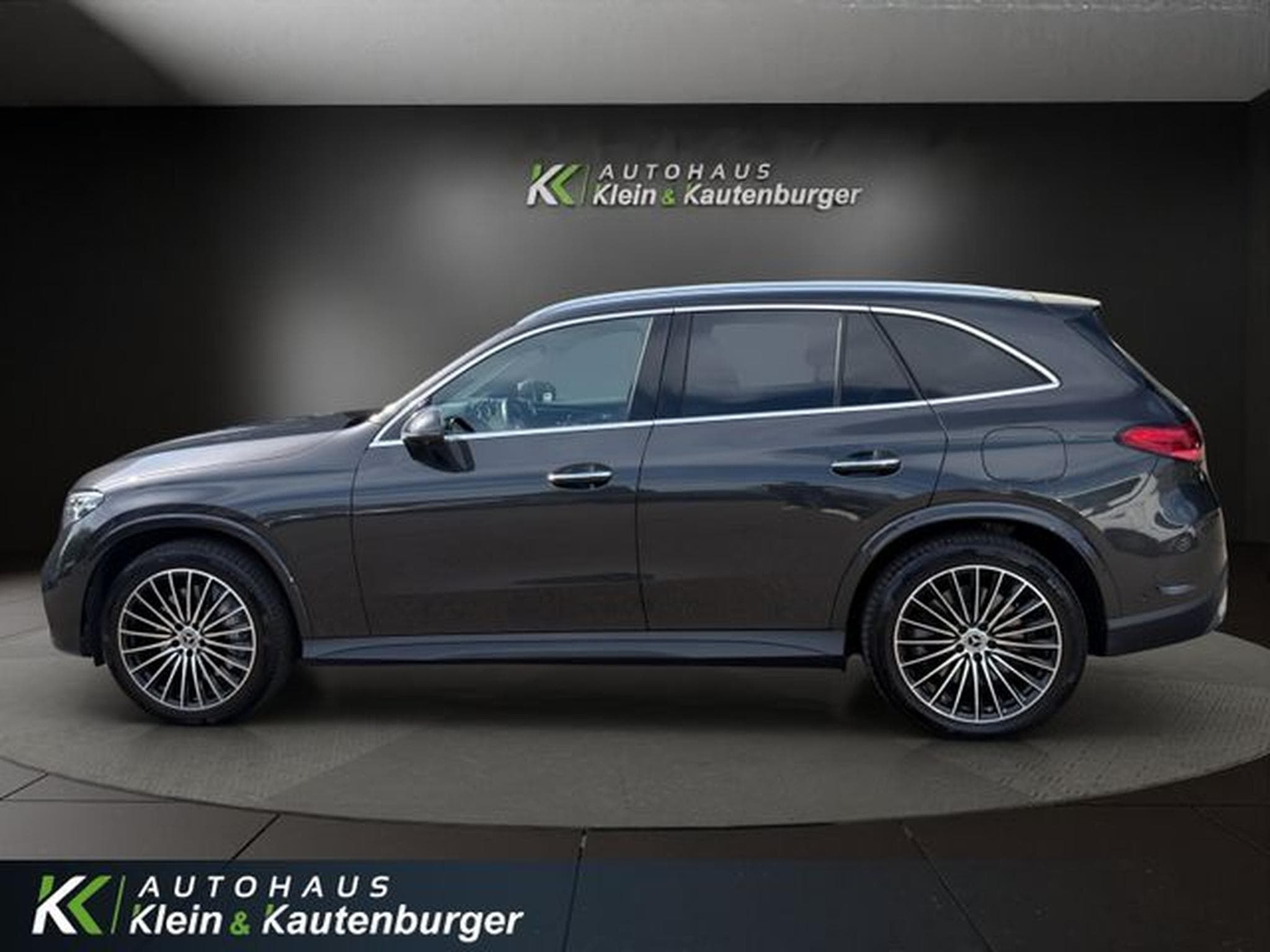 Mercedes GLC 300 GLC300e4M+AMG+PANO+AIRMATIC +HINTERA.LENK+SOUND (2023) - Foto 8