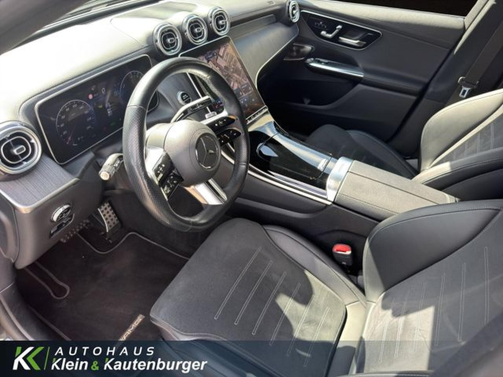 Mercedes GLC 300 GLC300e4M+AMG+PANO+AIRMATIC +HINTERA.LENK+SOUND (2023) - Foto 11