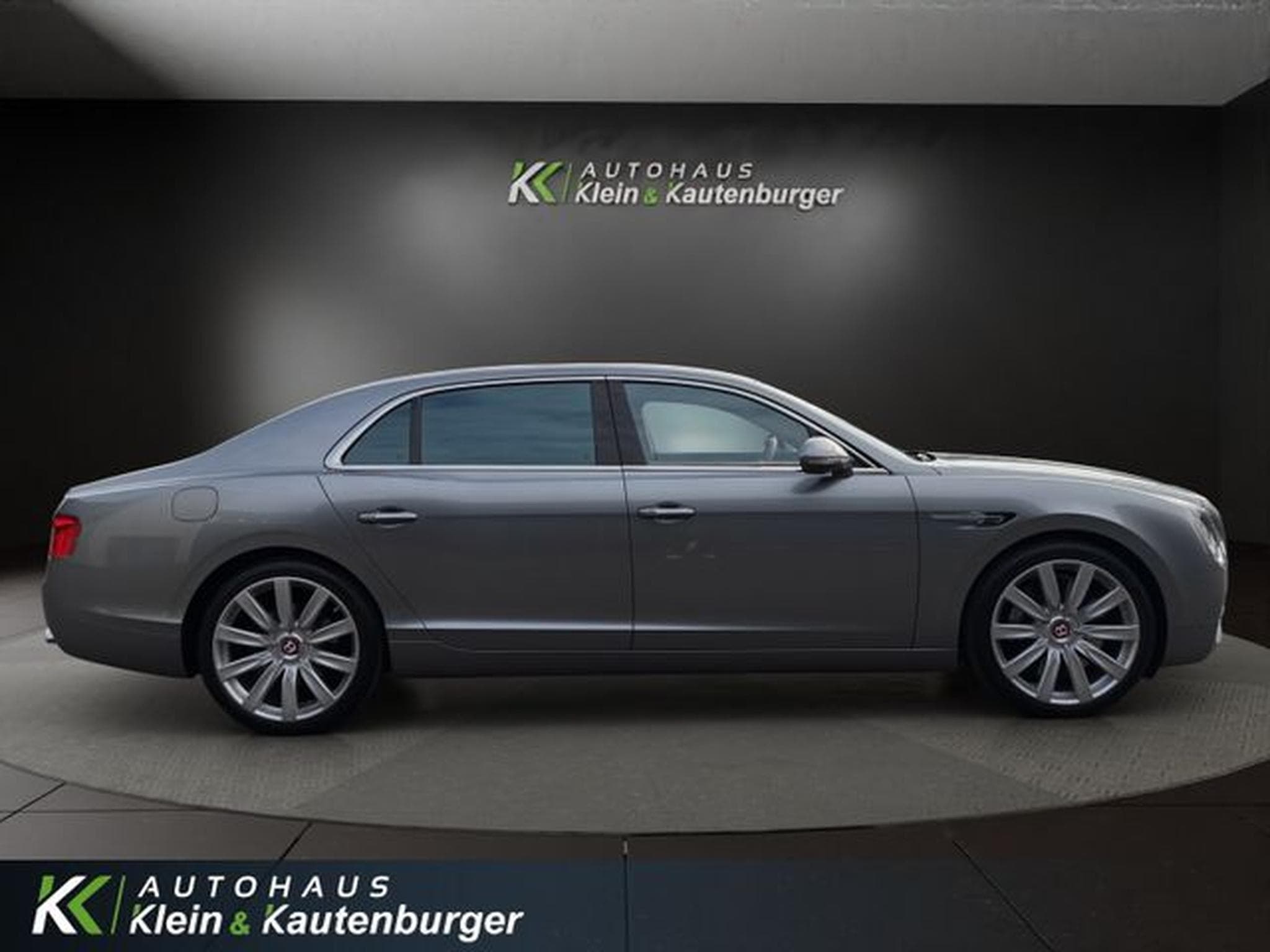 Bentley Flying Spur FLYING SPUR V8 MULLINER +VOLL+REAR-EN+SCHECKHEFT (2015) - Photo 4