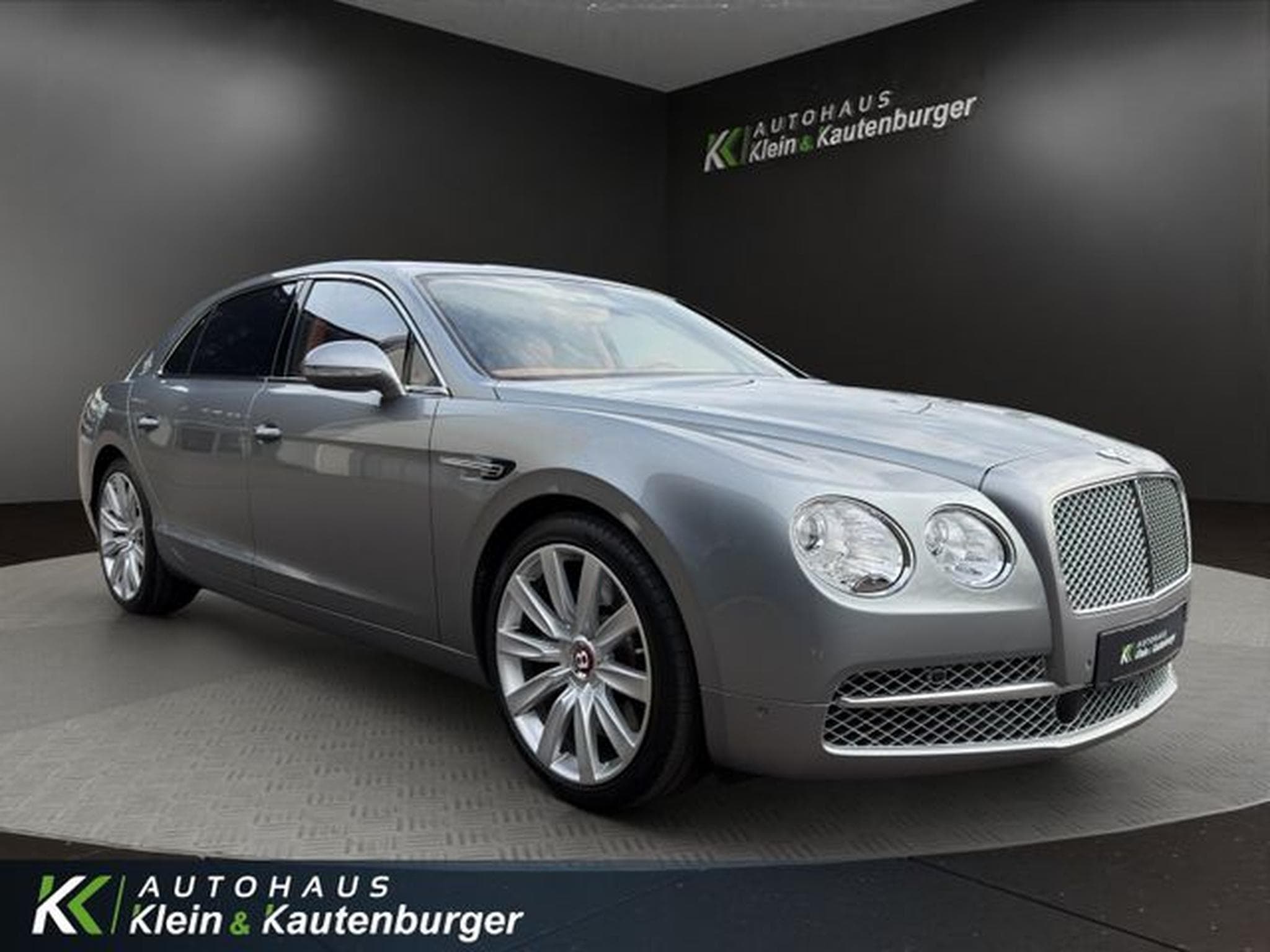 Bentley Flying Spur FLYING SPUR V8 MULLINER +VOLL+REAR-EN+SCHECKHEFT (2015) - Photo 3