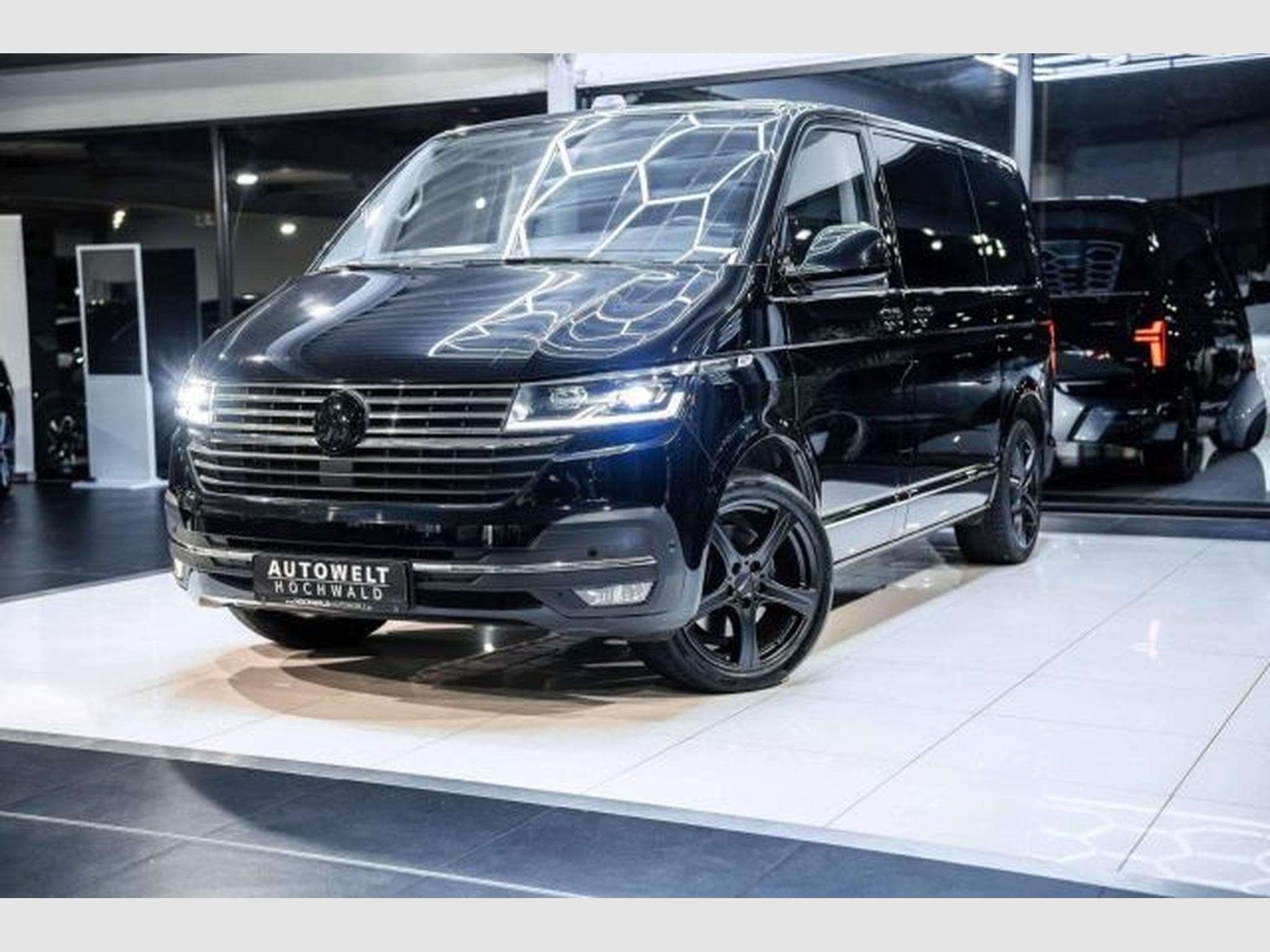 VW T6.1 T6.1 Multivan 2.0 TDI DSG Highl. STAHZG ACC AHK (2021) - Photo 2