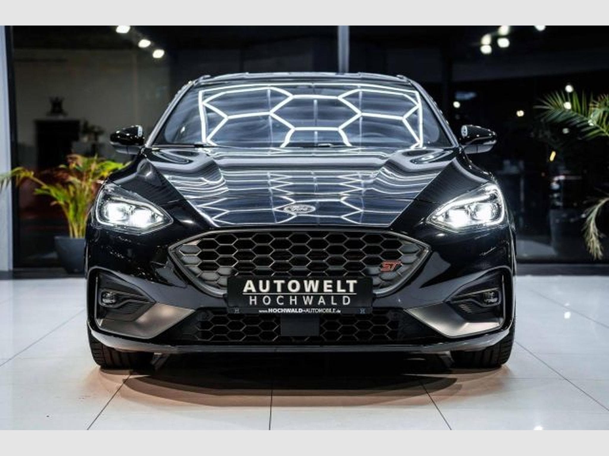 Ford Focus Focus ST 2.3 NAVI LED Recaro RFK SHZG Towkl Spur (2021) - Photo 6