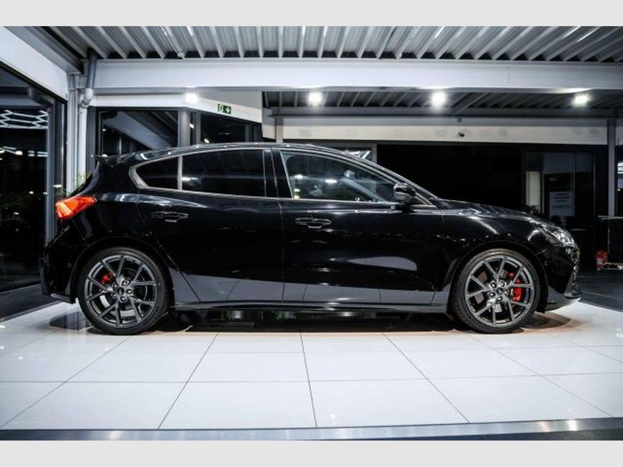Ford Focus Focus ST 2.3 NAVI LED Recaro RFK SHZG Towkl Spur (2021) - Photo 9