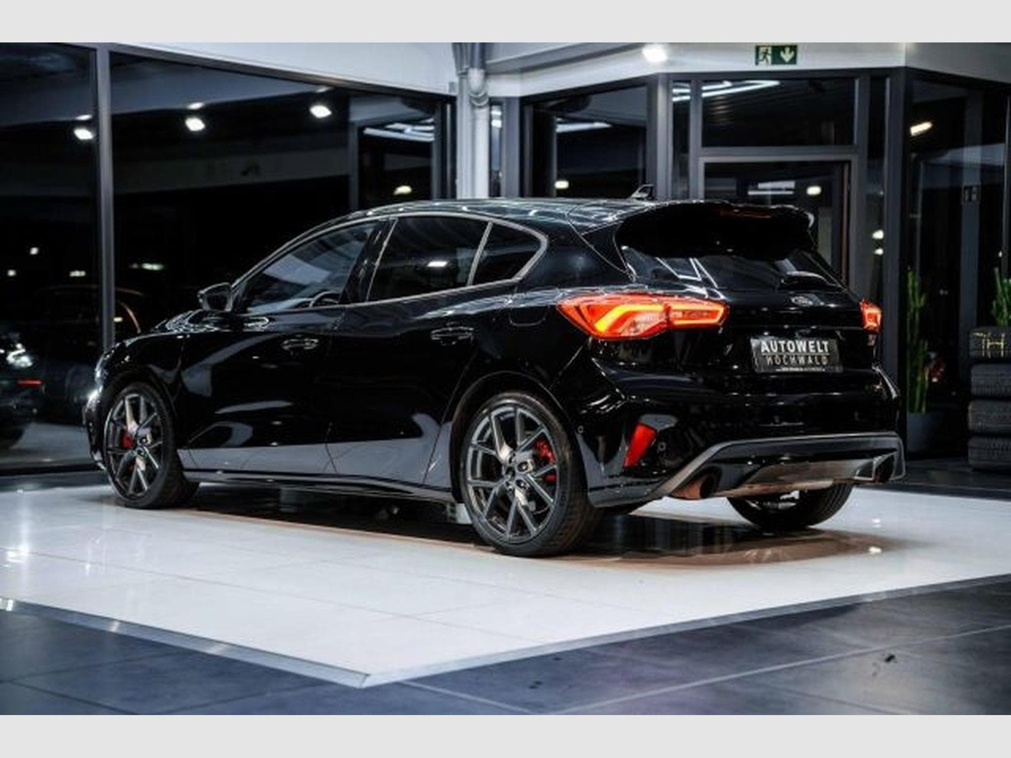 Ford Focus Focus ST 2.3 NAVI LED Recaro RFK SHZG Towkl Spur (2021) - Photo 13