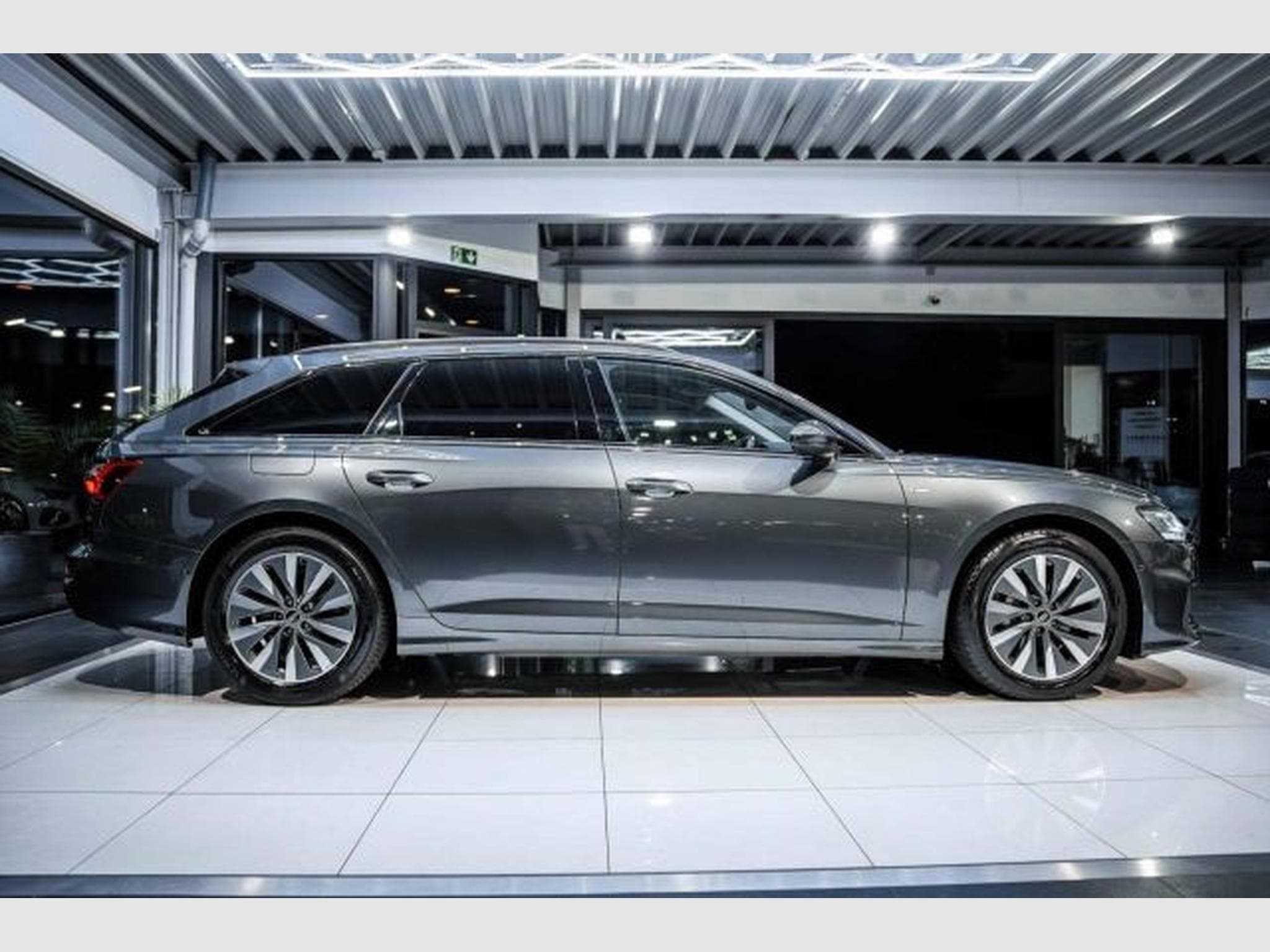 Audi A6 A6 Avant 40 TDI quattro S-Tronic S-Line AHK HuD (2023) - Photo 8