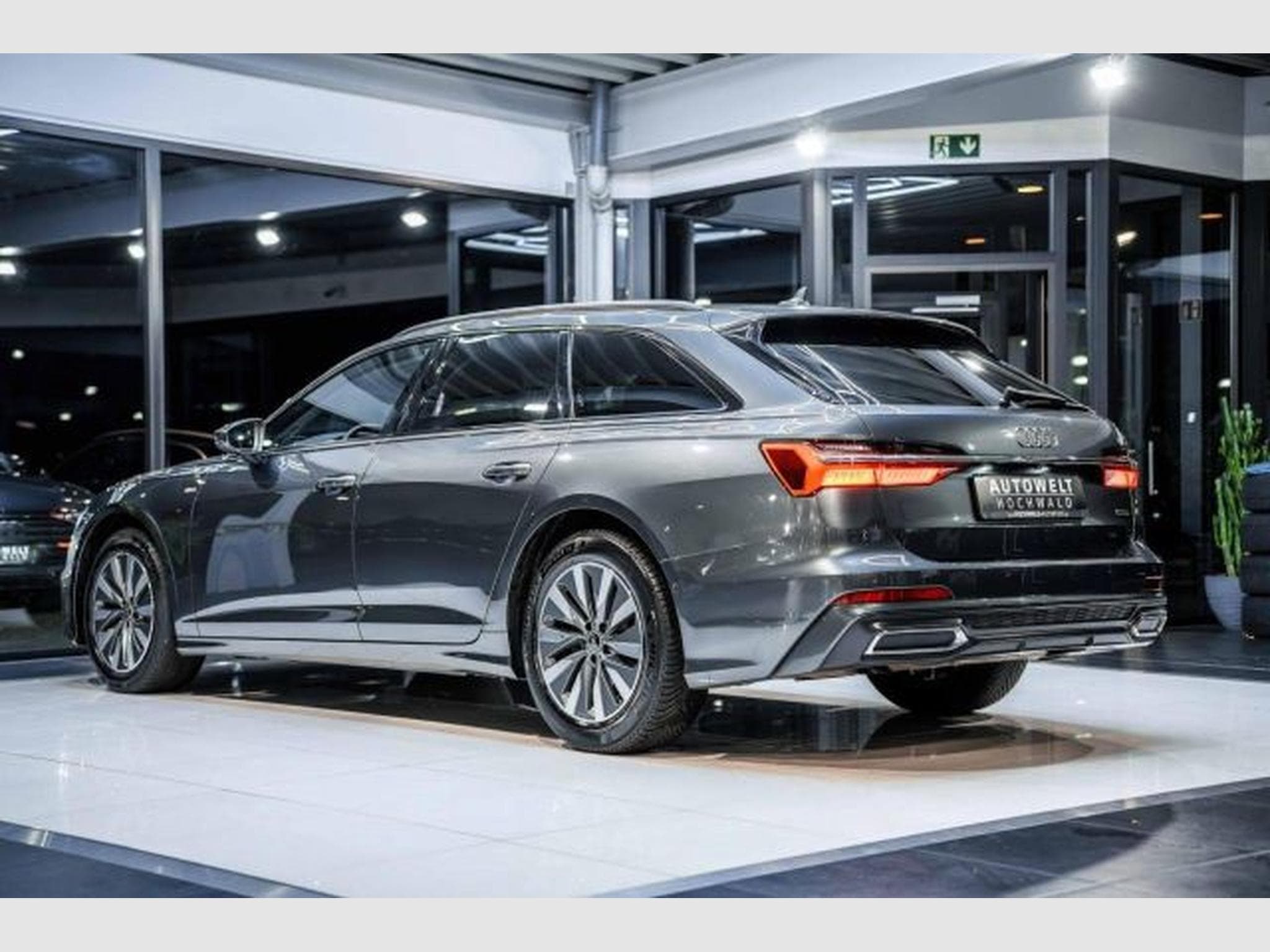 Audi A6 A6 Avant 40 TDI quattro S-Tronic S-Line AHK HuD (2023) - Photo 13