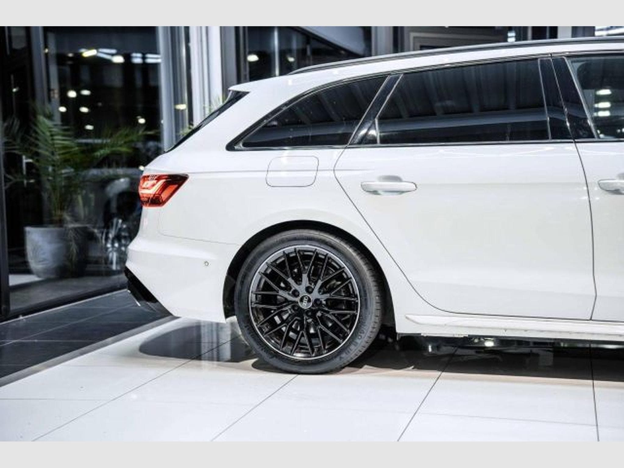 Audi A4 A4 Avant 2.0 TDI S-Tronic S-Line B&amp;O RFK LED VIR (2022) - Photo 9