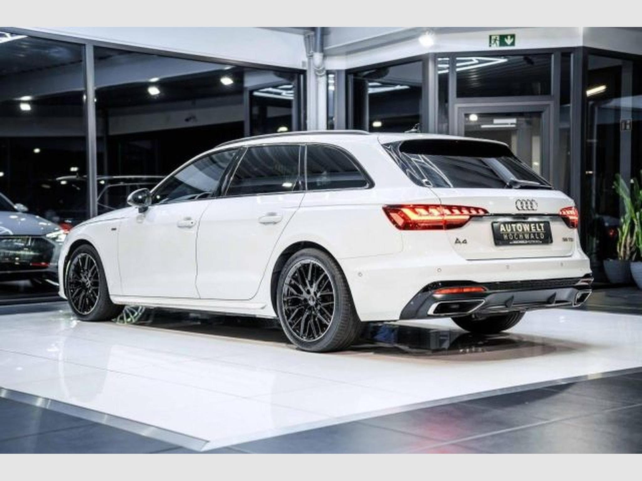 Audi A4 A4 Avant 2.0 TDI S-Tronic S-Line B&amp;O RFK LED VIR (2022) - Photo 13