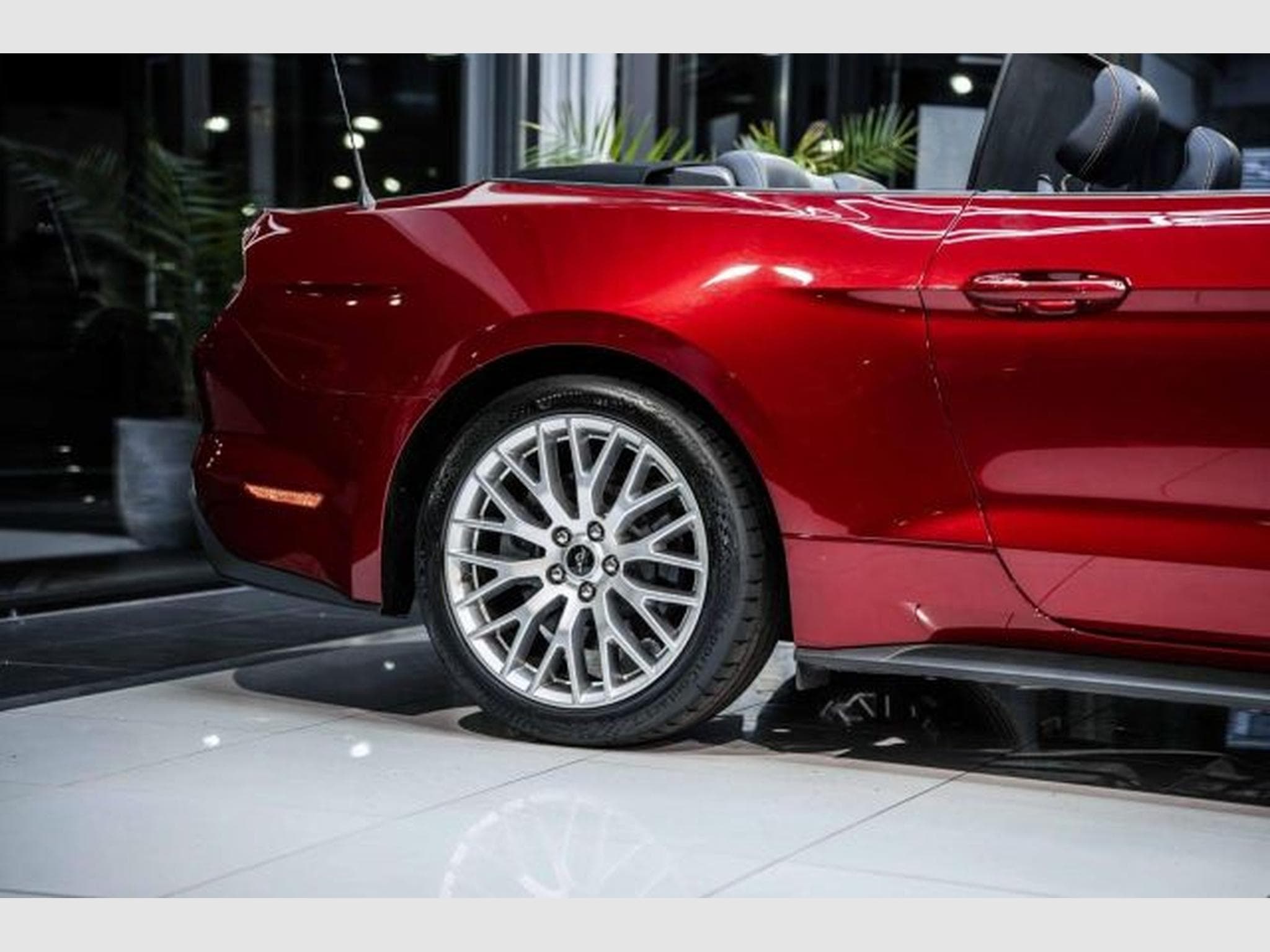 Ford Mustang Mustang Convertible 2.3 NAVI *DEU* Kamera XENON (2016) - Photo 9