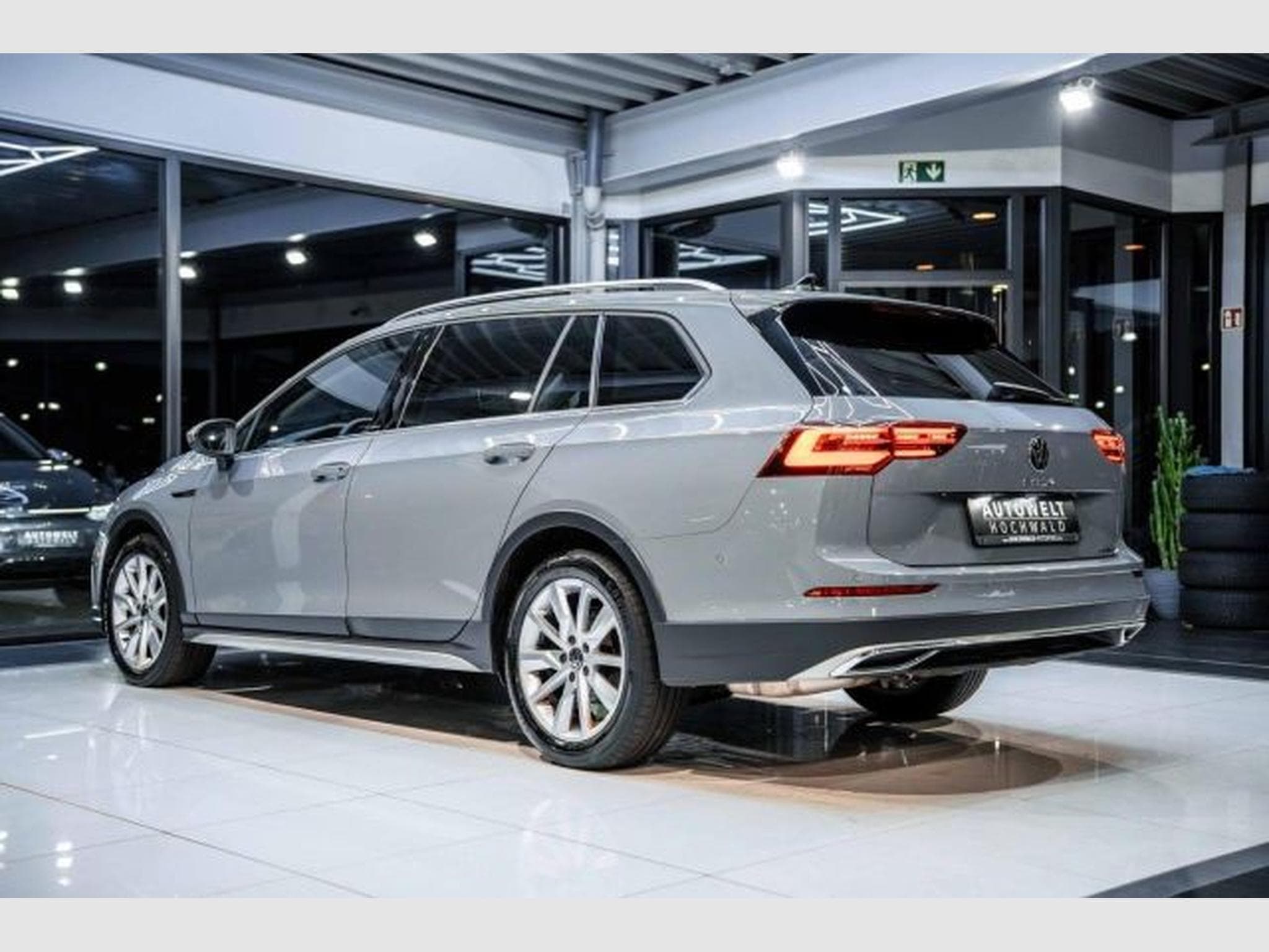 VW Golf Golf 8 Alltrack 2.0 TDI DSG 4M AHK PANO STAHZG (2022) - Foto 12