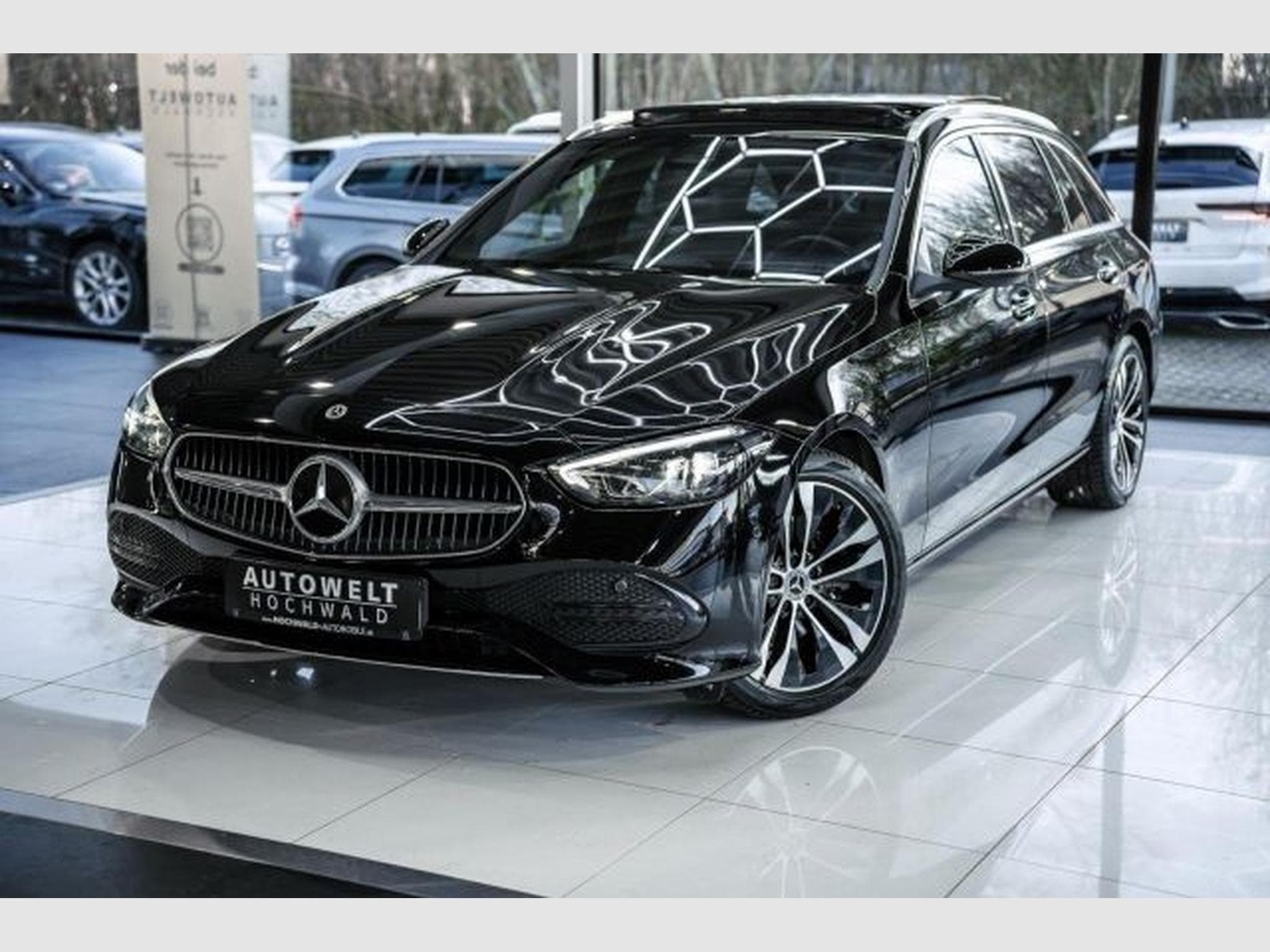 Mercedes C 220 C 220d T 9G Avantgarde NAVI LED RFK PANO Burmest (2023) - Foto 2