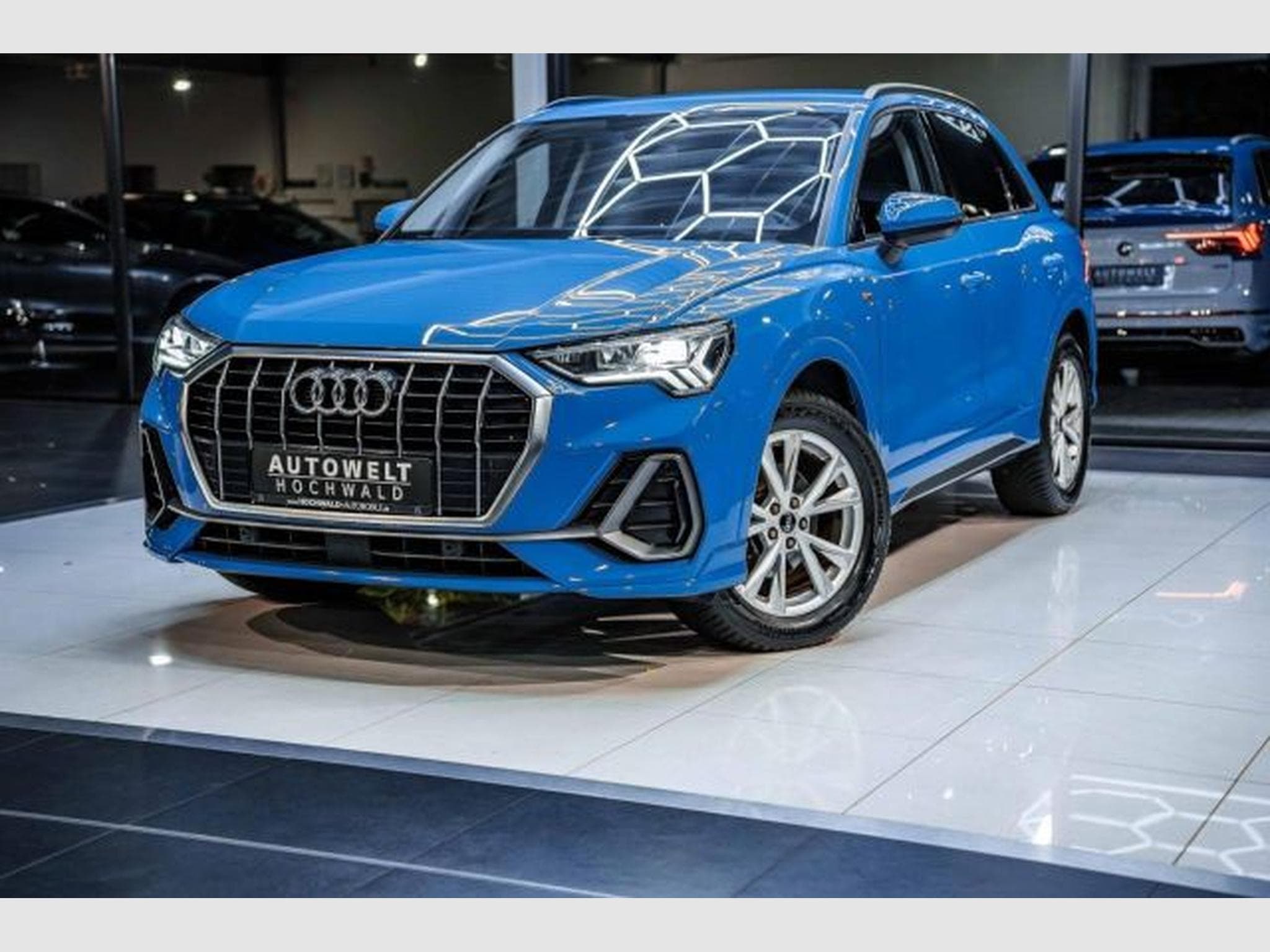 Audi Q3 Q3 2.0 TDI S-tronic S-Line NAVI LED PDC VIRTUAL (2022) - Photo 2
