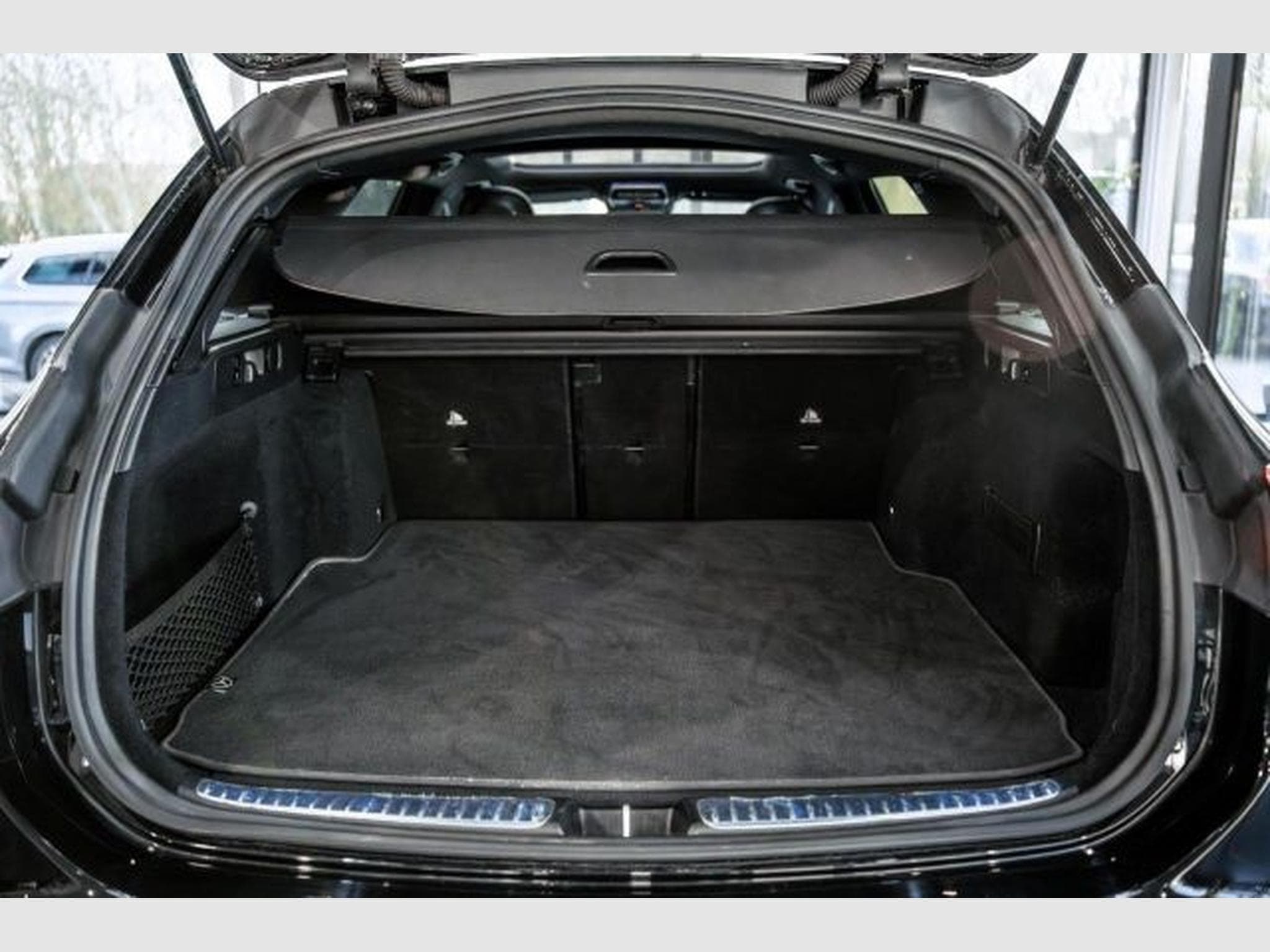 Mercedes C 220 C 220d T 9G Avantgarde NAVI LED RFK PANO Burmest (2023) - Foto 15