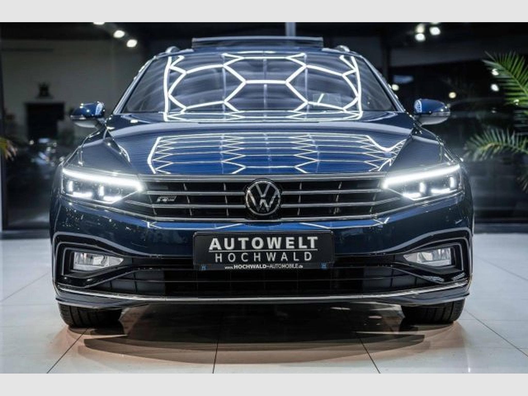 VW Passat Passat Variant 2.0 TDI DSG 2x R-Line STAHZG H&amp;K (2022) - Foto 6