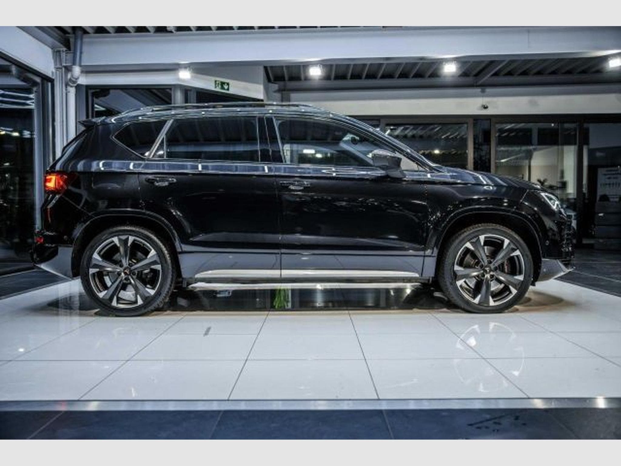 Cupra Ateca Ateca VZ 2.0 TSI DSG 4Drive NAVI 360 LED CarPlay (2024) - Foto 8