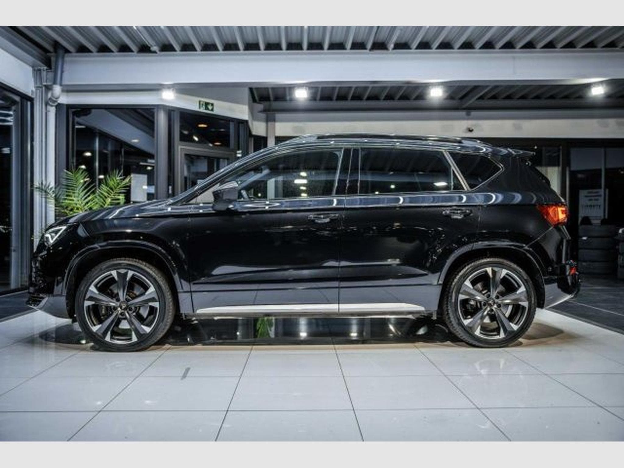 Cupra Ateca Ateca VZ 2.0 TSI DSG 4Drive NAVI 360 LED CarPlay (2024) - Foto 11