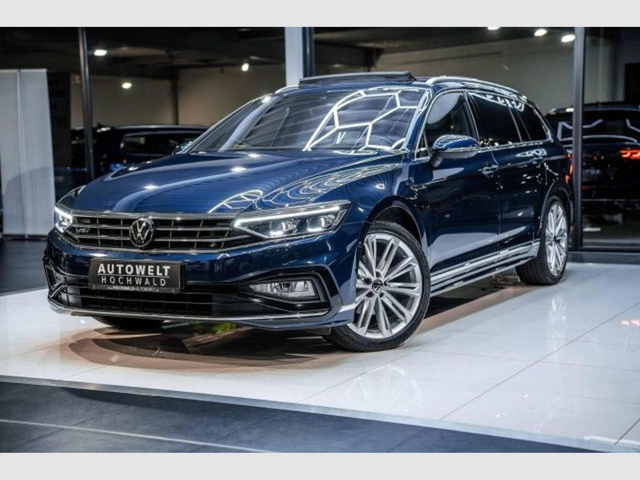 VW Passat Passat 2.0 TDI DSG 2x R-Line STAHZG H&amp;K PANO AHK (2022) - Foto 2