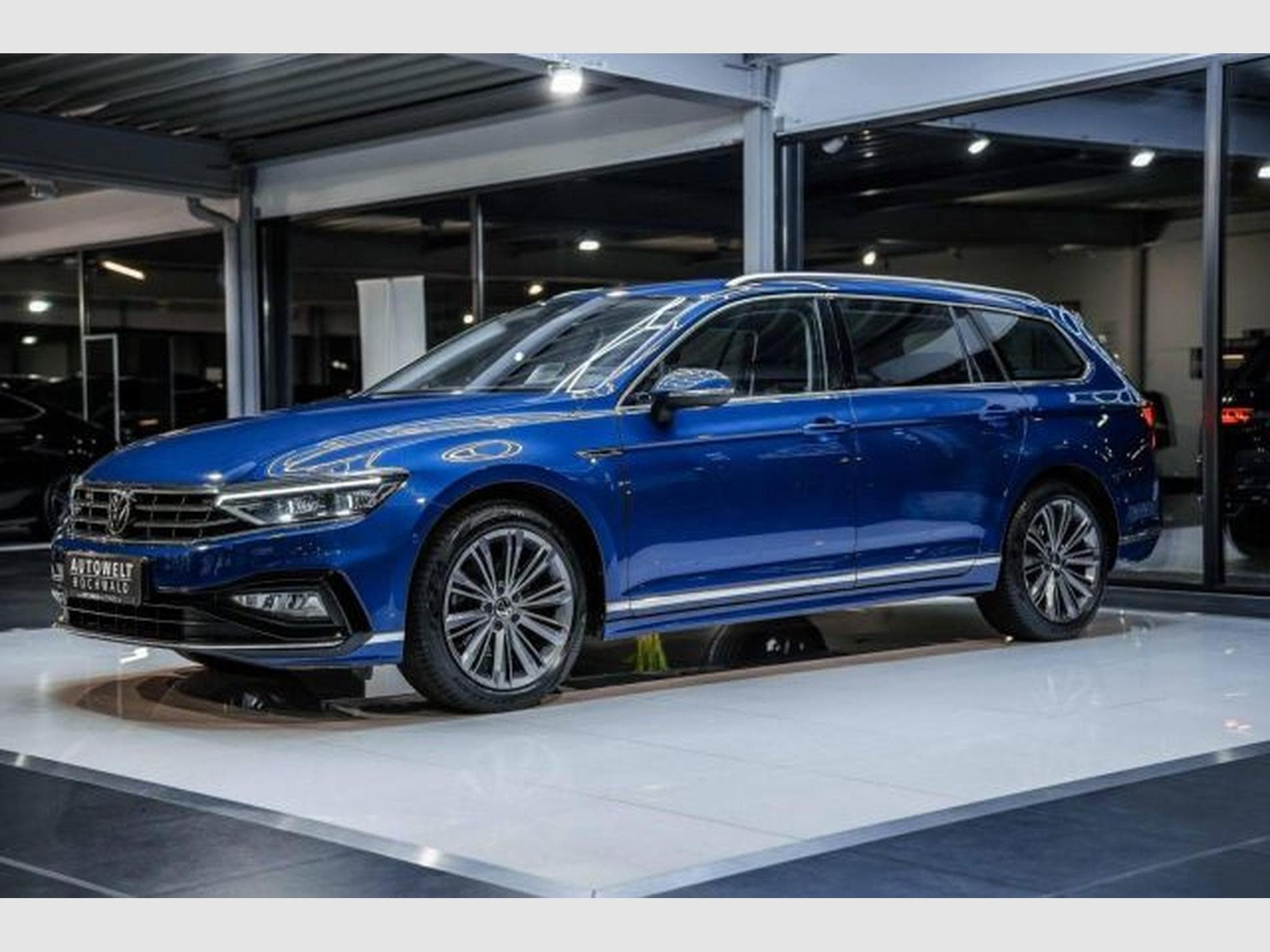 VW Passat Passat 2.0 TDI DSG Elegance 2x R-Line AHK STAHZG (2021) - Photo 5