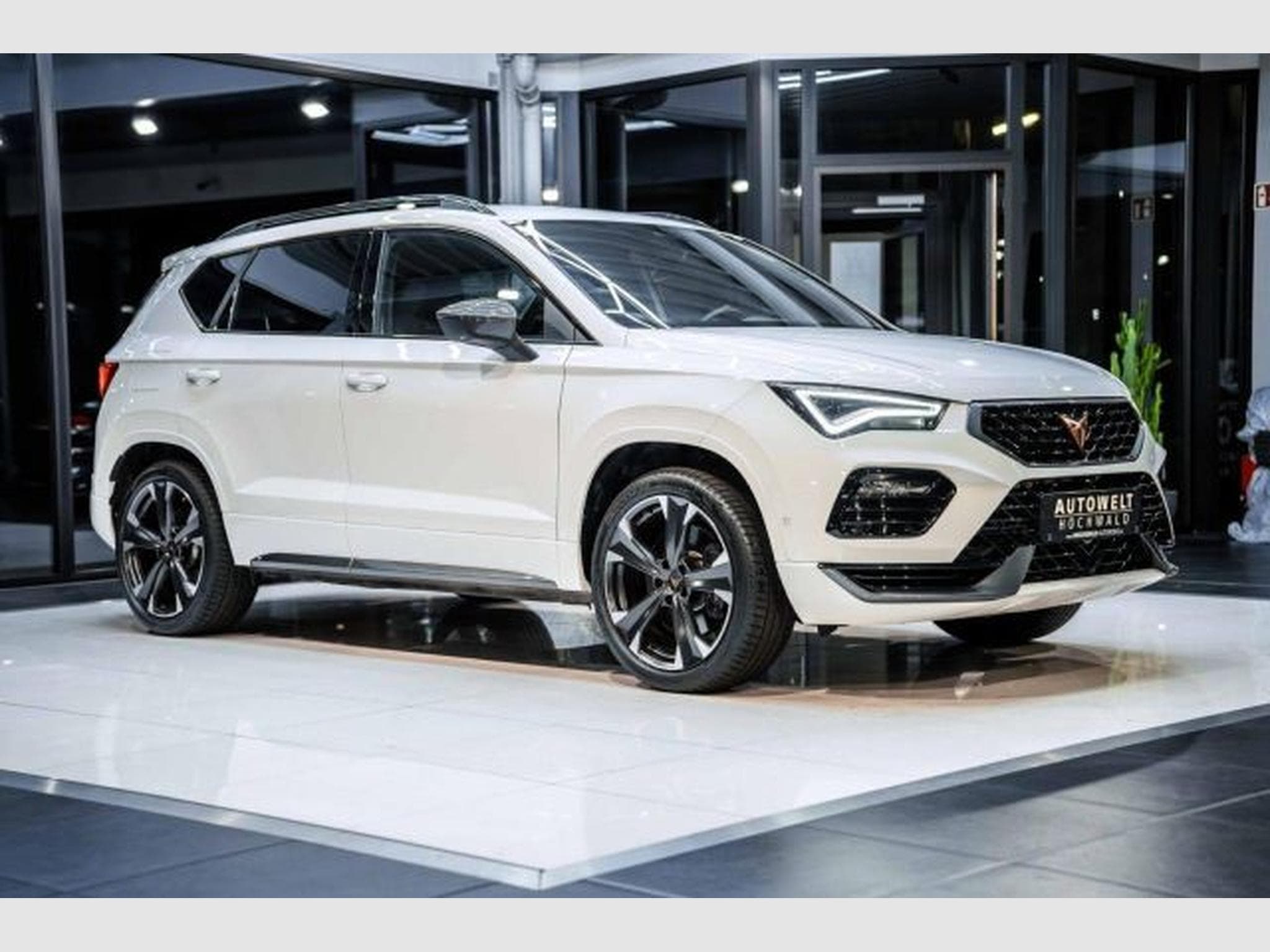 Cupra Ateca Ateca VZ 2.0 TSI DSG 4Drive 360 NAVI LED RFK SHZ (2023) - Photo 7