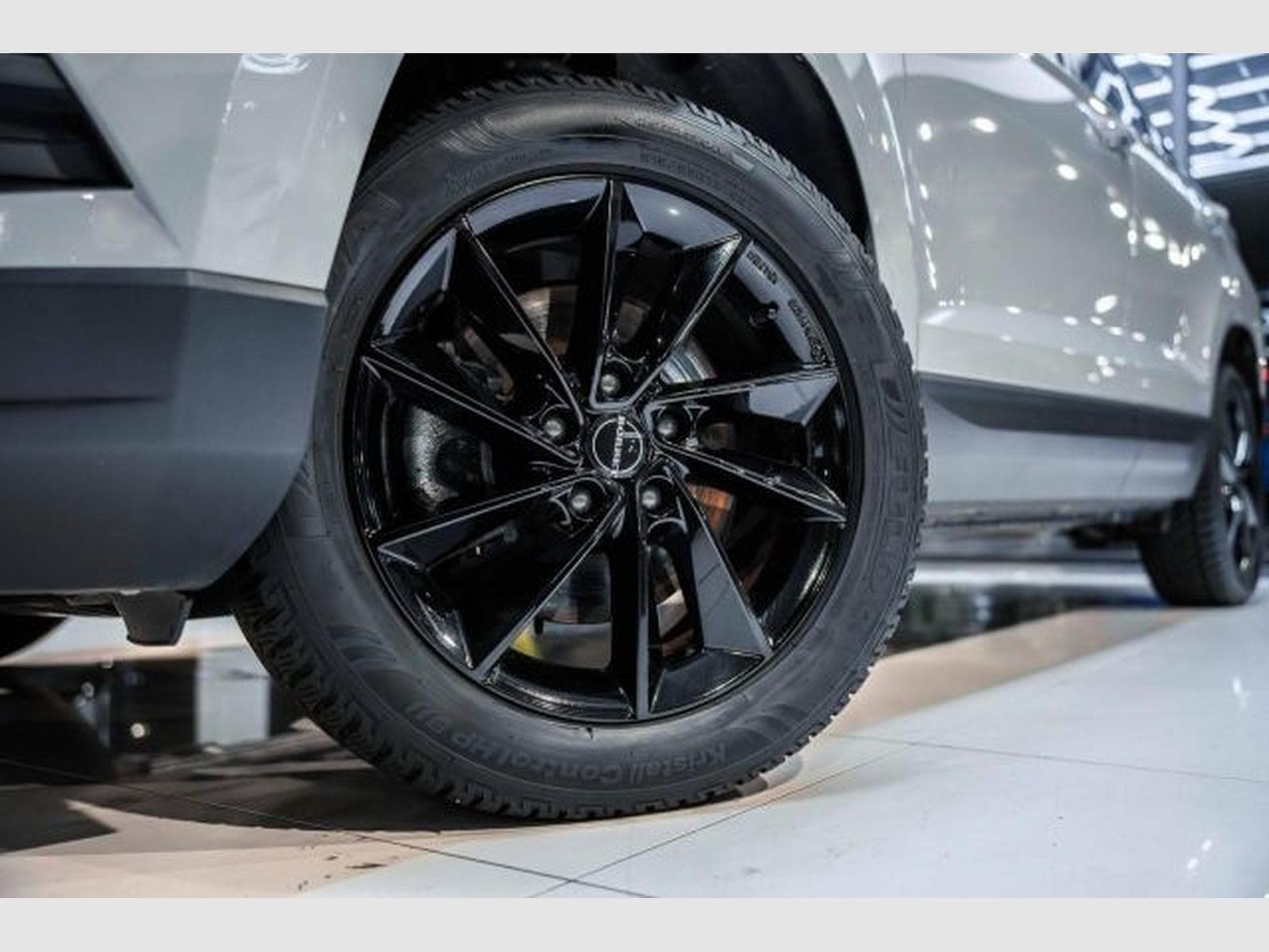 Skoda Karoq Karoq 2.0 TDI 4x4 DSG Clever NAV LED RFK AHK SHZ (2022) - Photo 4