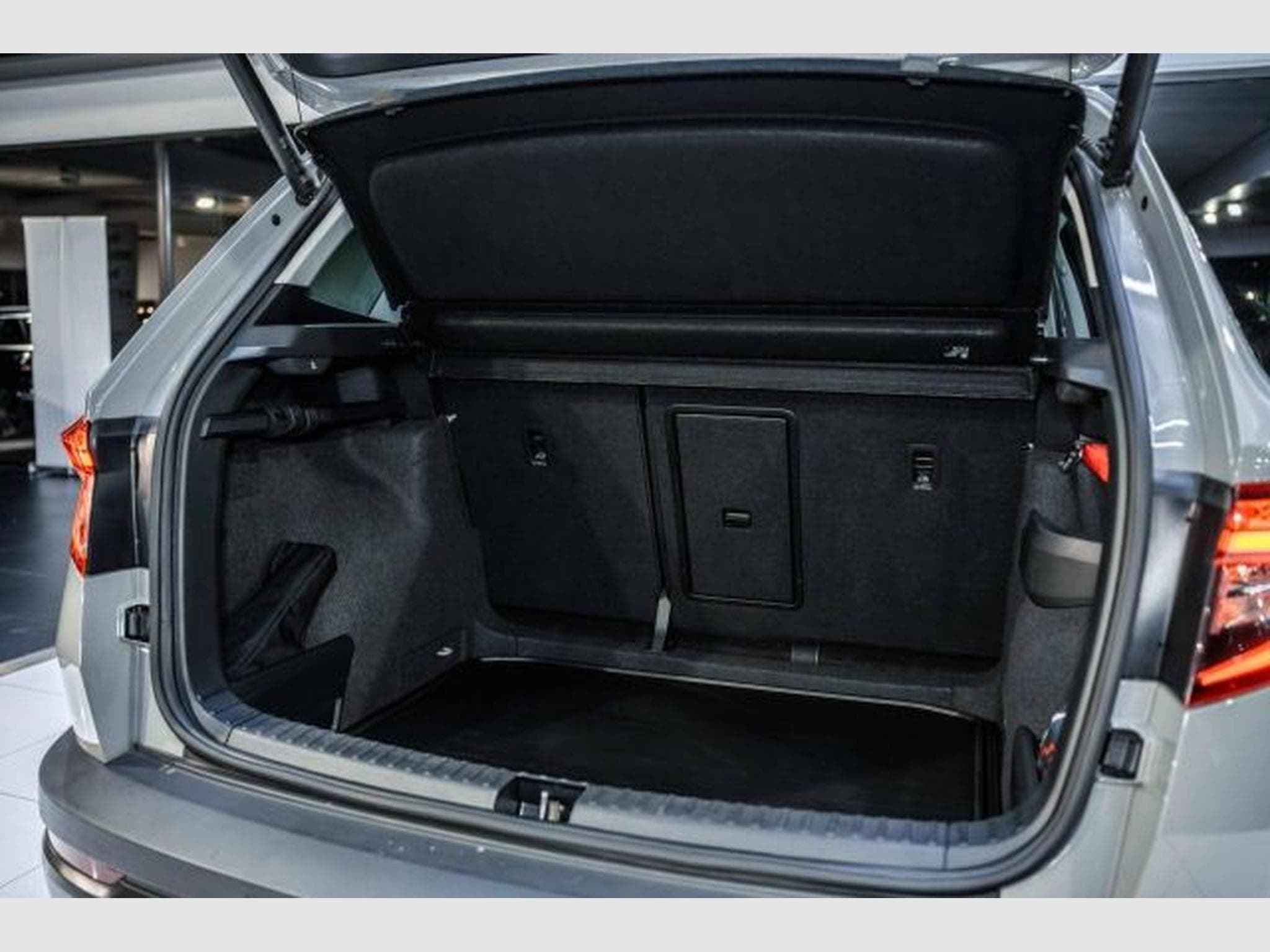 Skoda Karoq Karoq 2.0 TDI 4x4 DSG Clever NAV LED RFK AHK SHZ (2022) - Photo 15
