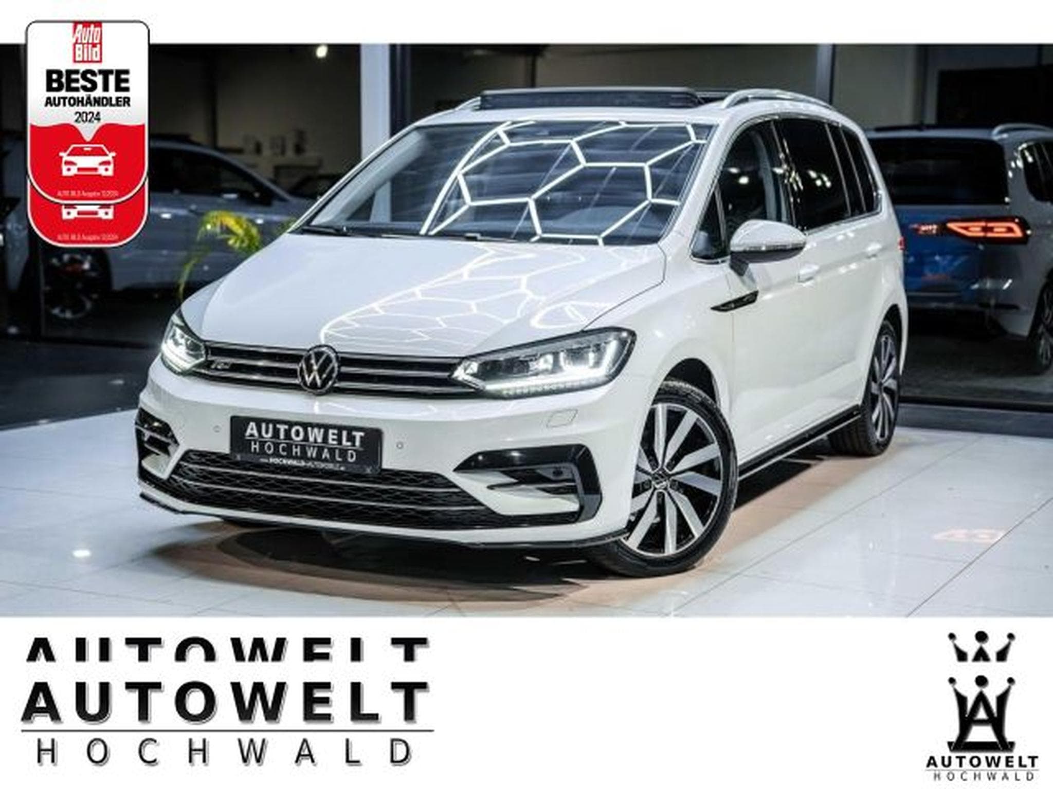 VW Touran Touran 1.5 TSI DSG R-Line NAVI RFK ACC LED PANO (2021) - Foto 1