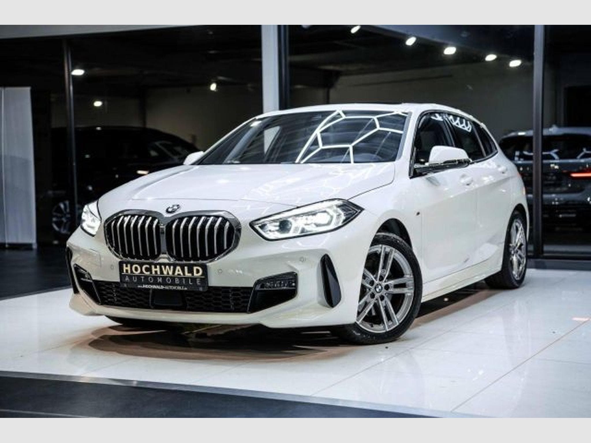 BMW 118 118i M-Sport NAVI LED PANO PDC Tempo. SHZG Spur. (2019) - Foto 3
