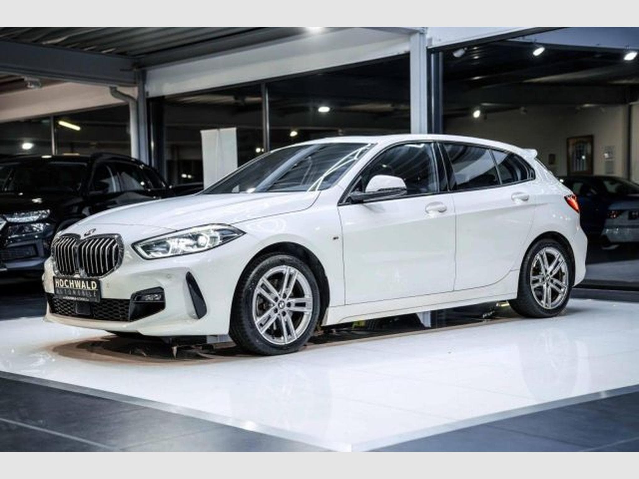 BMW 118 118i M-Sport NAVI LED PANO PDC Tempo. SHZG Spur. (2019) - Foto 5