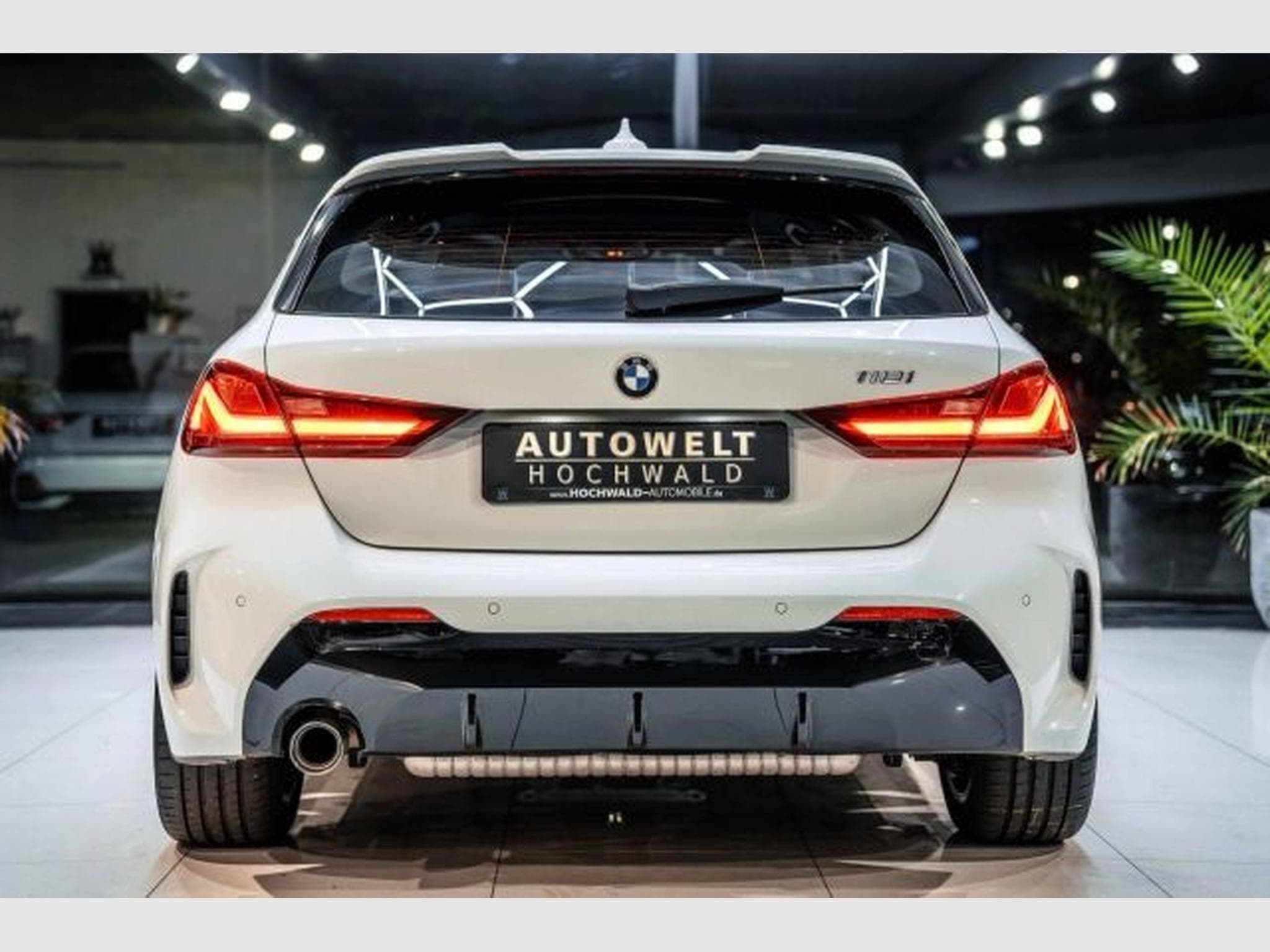 BMW 118 118i M-Sport NAVI LED PANO PDC Tempo. SHZG Spur. (2019) - Foto 14