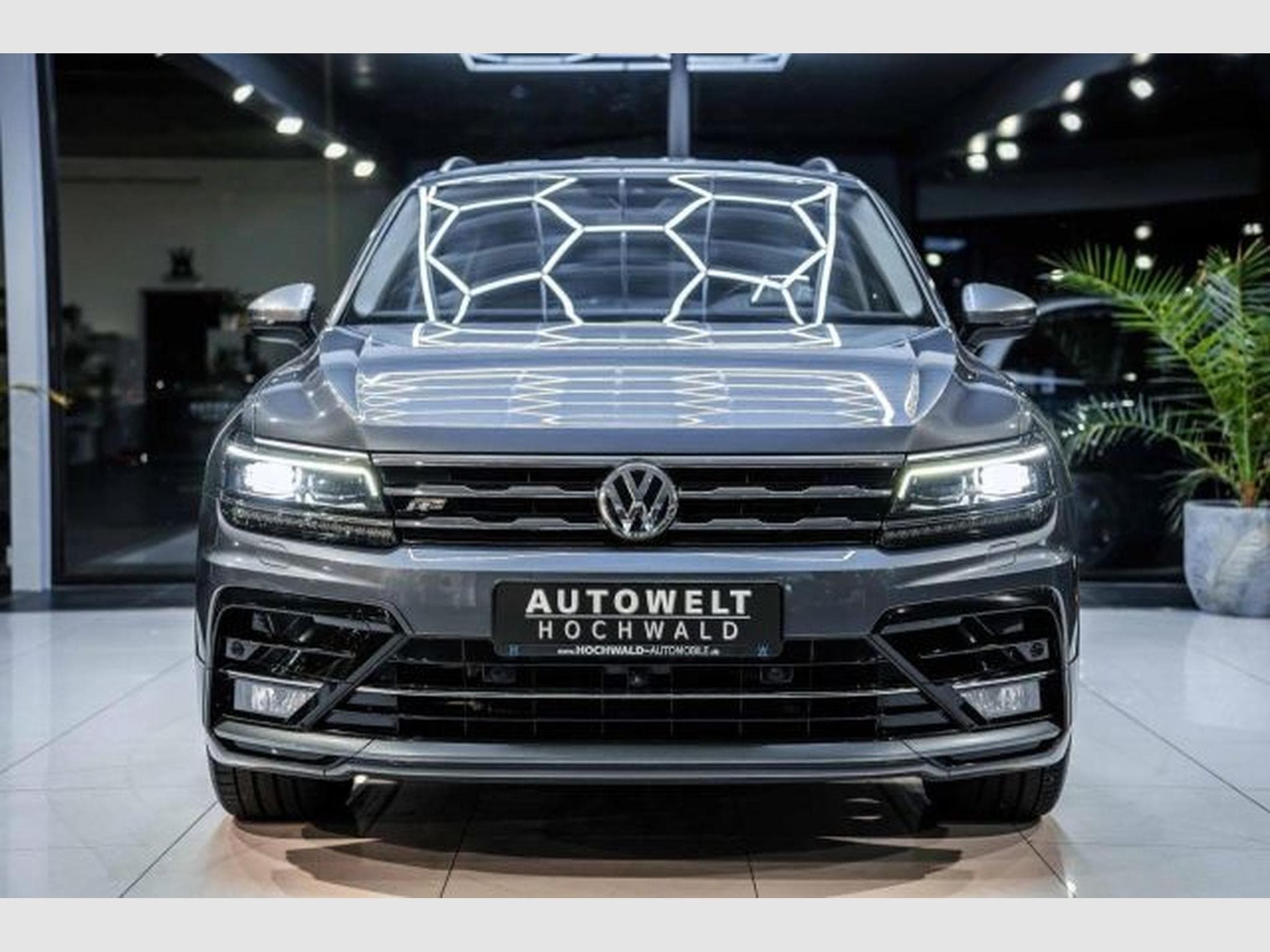 VW Tiguan Tiguan Allspace 2.0 TDI DSG Highl. R-Line 4M AHK (2021) - Photo 6