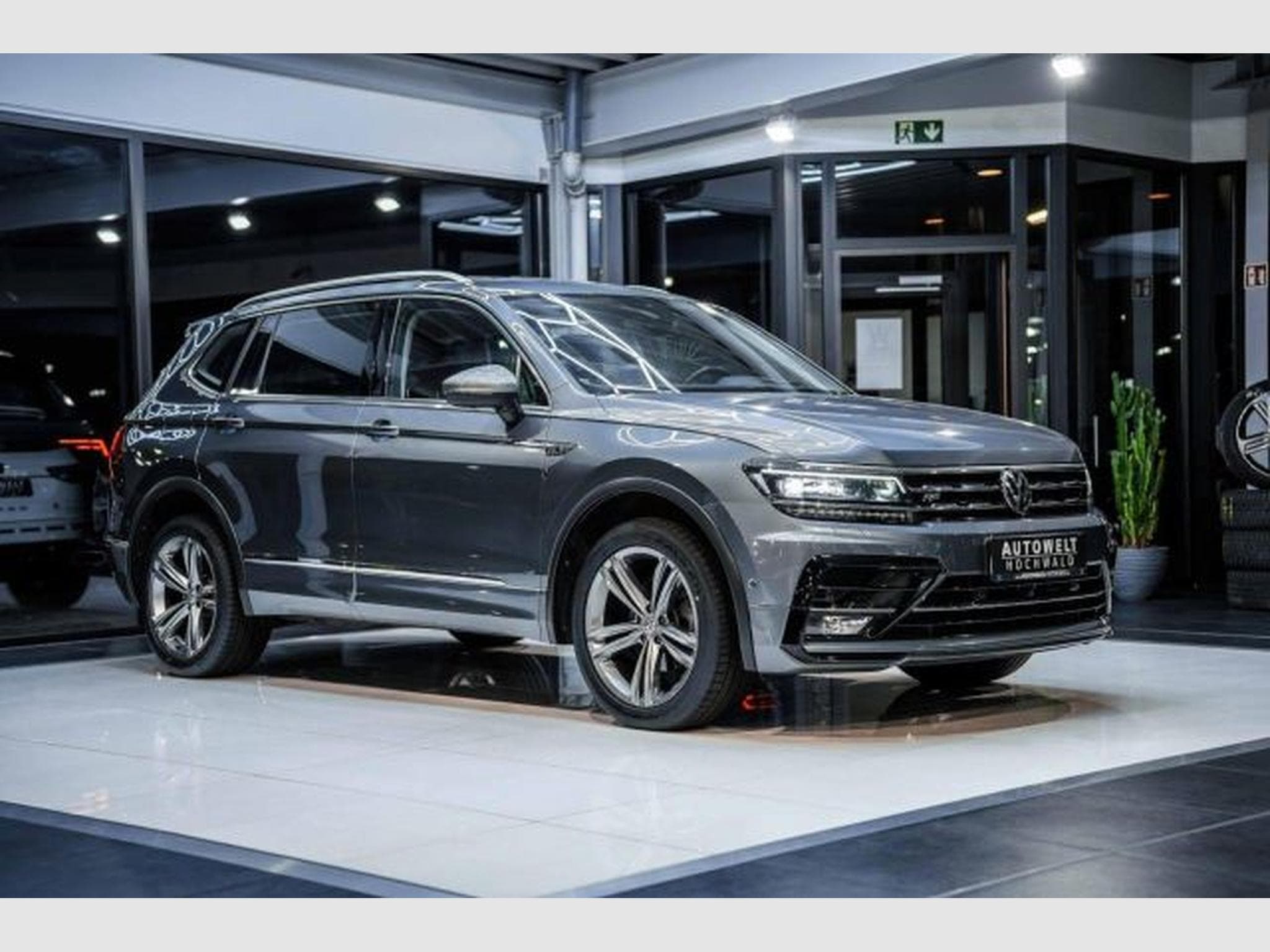 VW Tiguan Tiguan Allspace 2.0 TDI DSG Highl. R-Line 4M AHK (2021) - Photo 7