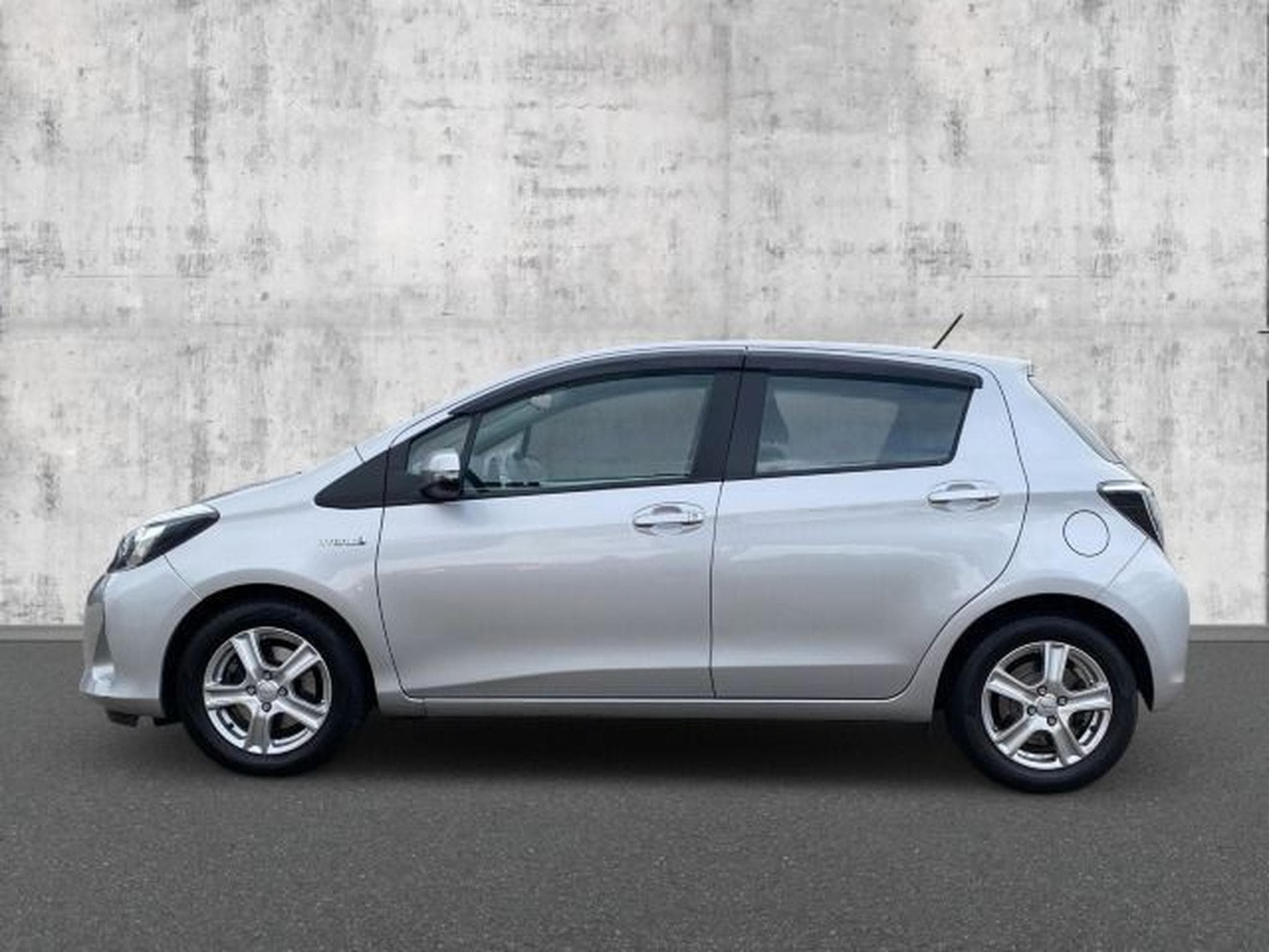 Toyota Yaris Yaris 1.5 Hybrid Automatik Life LED KAMERA (2013) - Photo 2