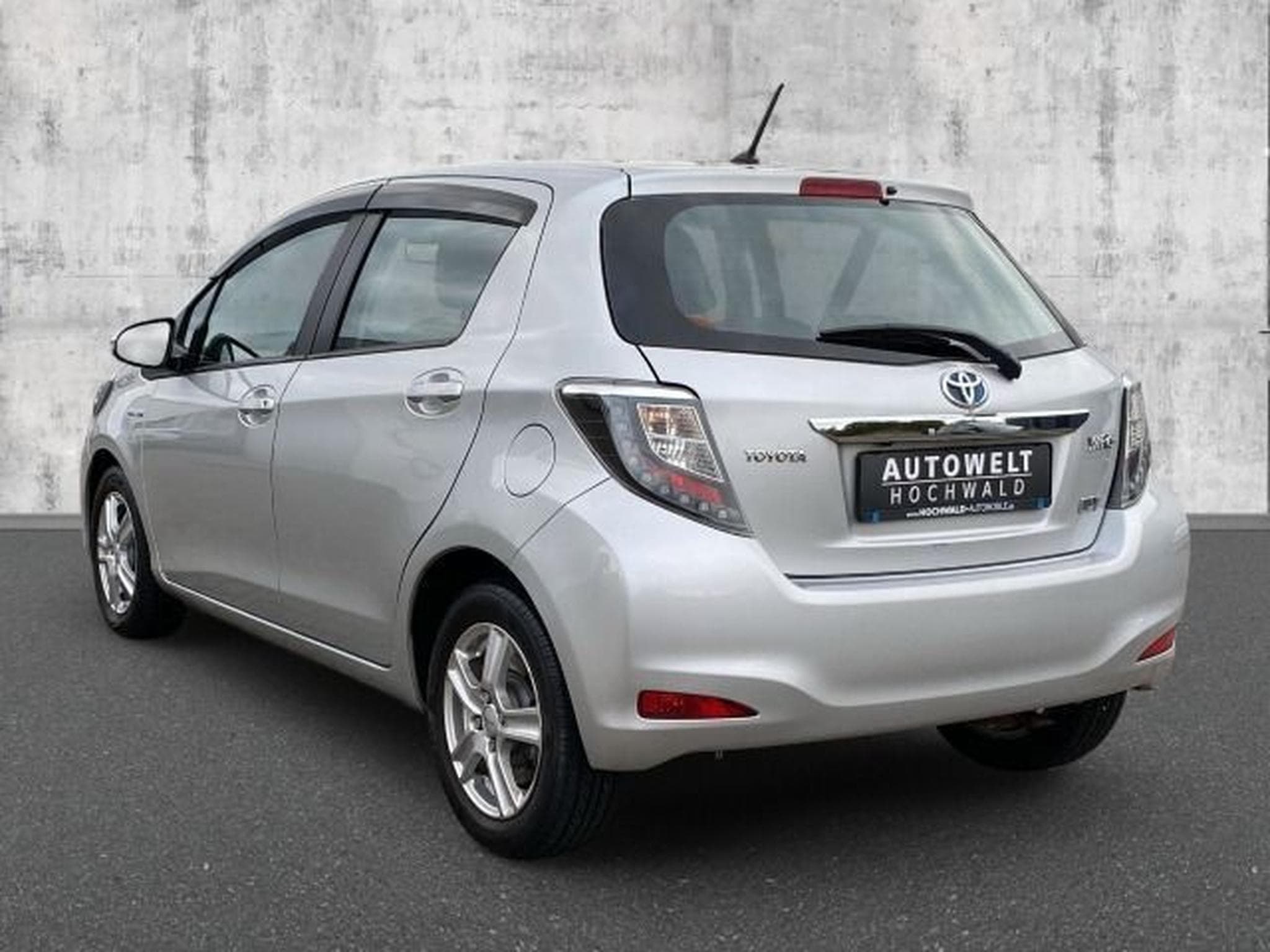 Toyota Yaris Yaris 1.5 Hybrid Automatik Life LED KAMERA (2013) - Photo 3