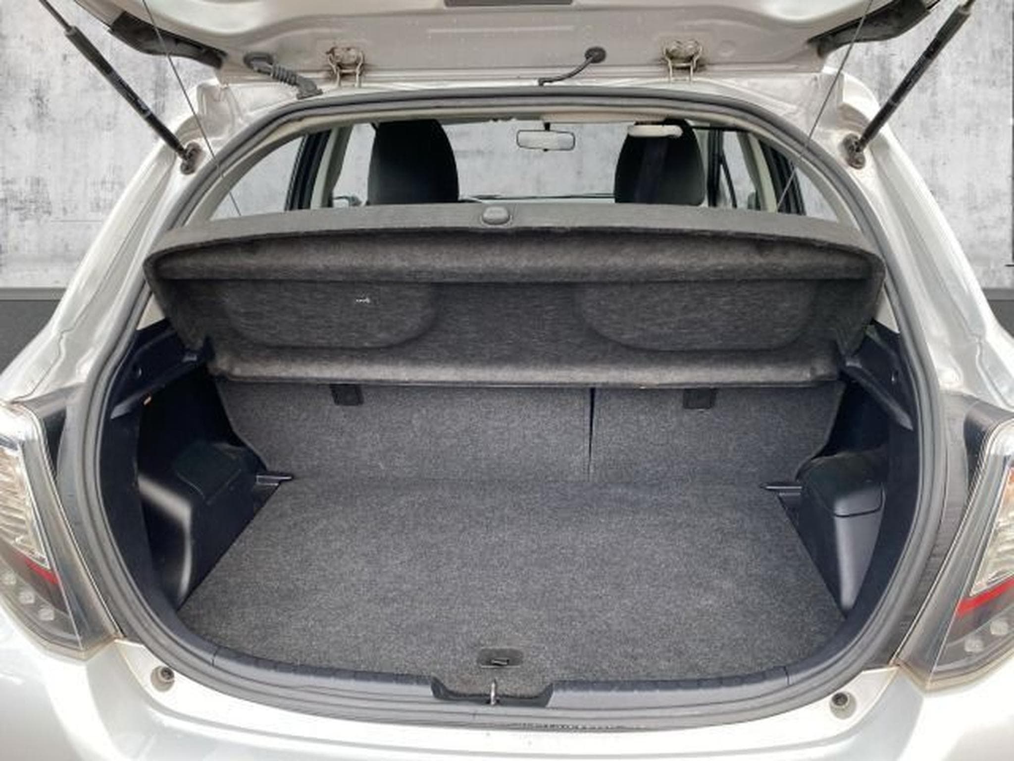 Toyota Yaris Yaris 1.5 Hybrid Automatik Life LED KAMERA (2013) - Photo 10