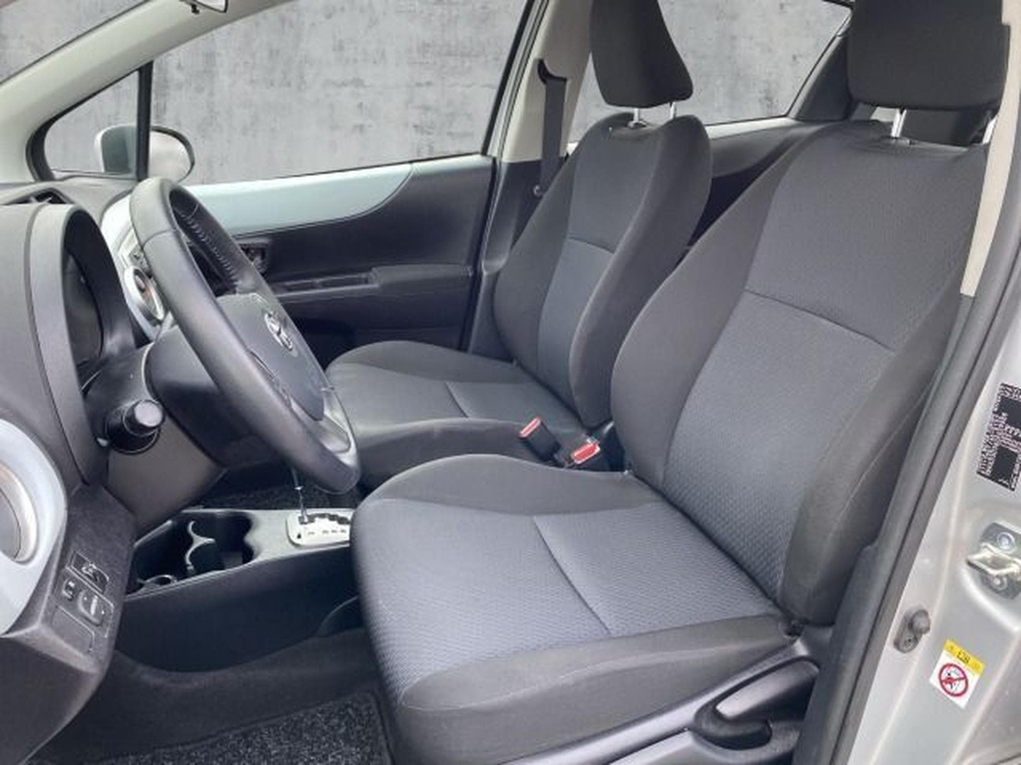Toyota Yaris Yaris 1.5 Hybrid Automatik Life LED KAMERA (2013) - Photo 11