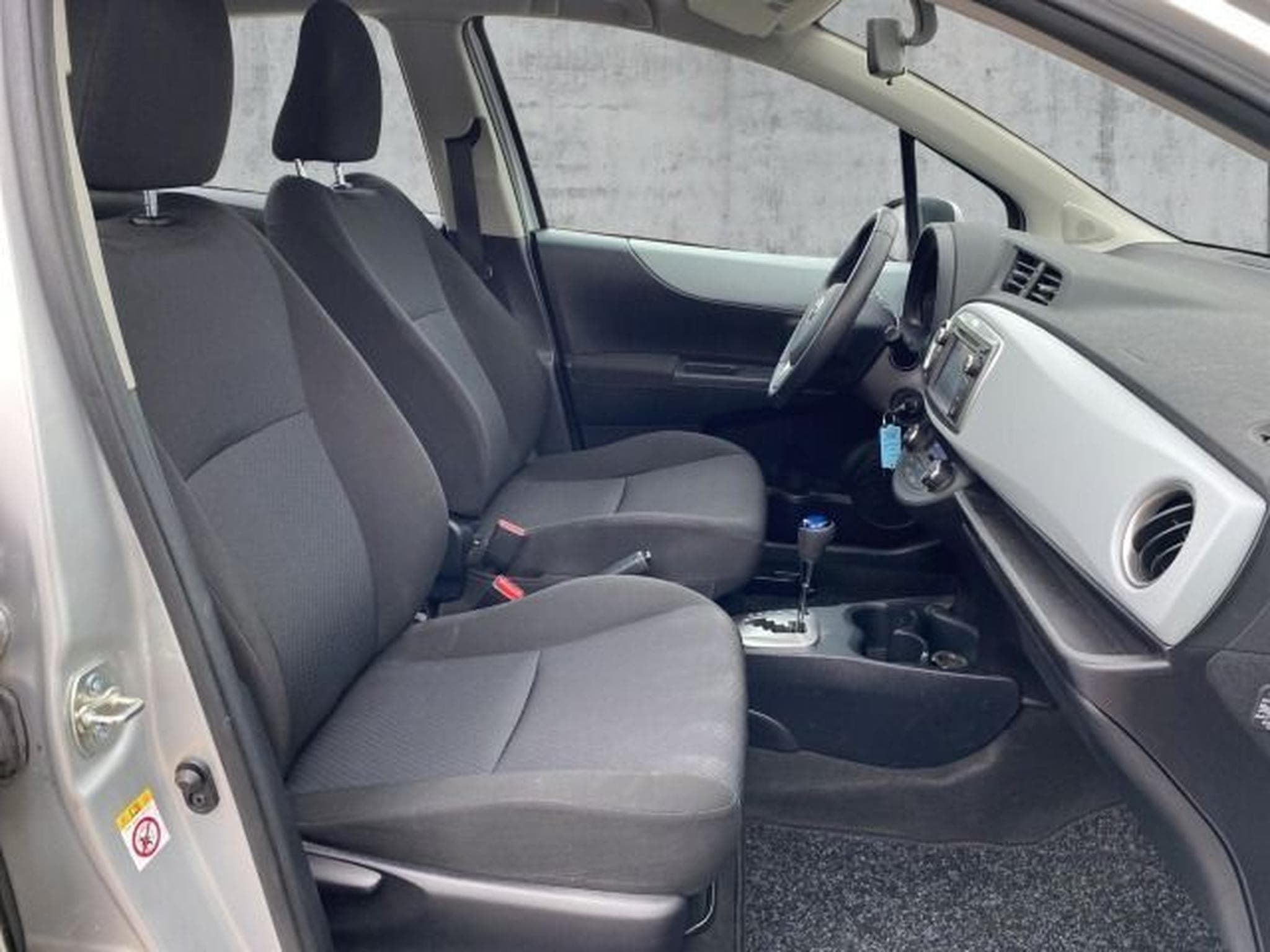 Toyota Yaris Yaris 1.5 Hybrid Automatik Life LED KAMERA (2013) - Photo 13